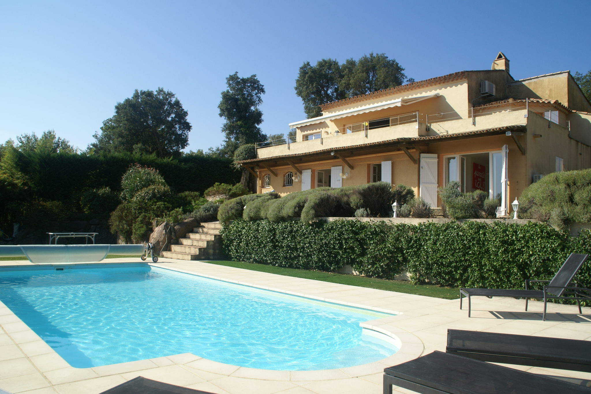 Lavish Villa in Grimaud with Private Swimming Pool