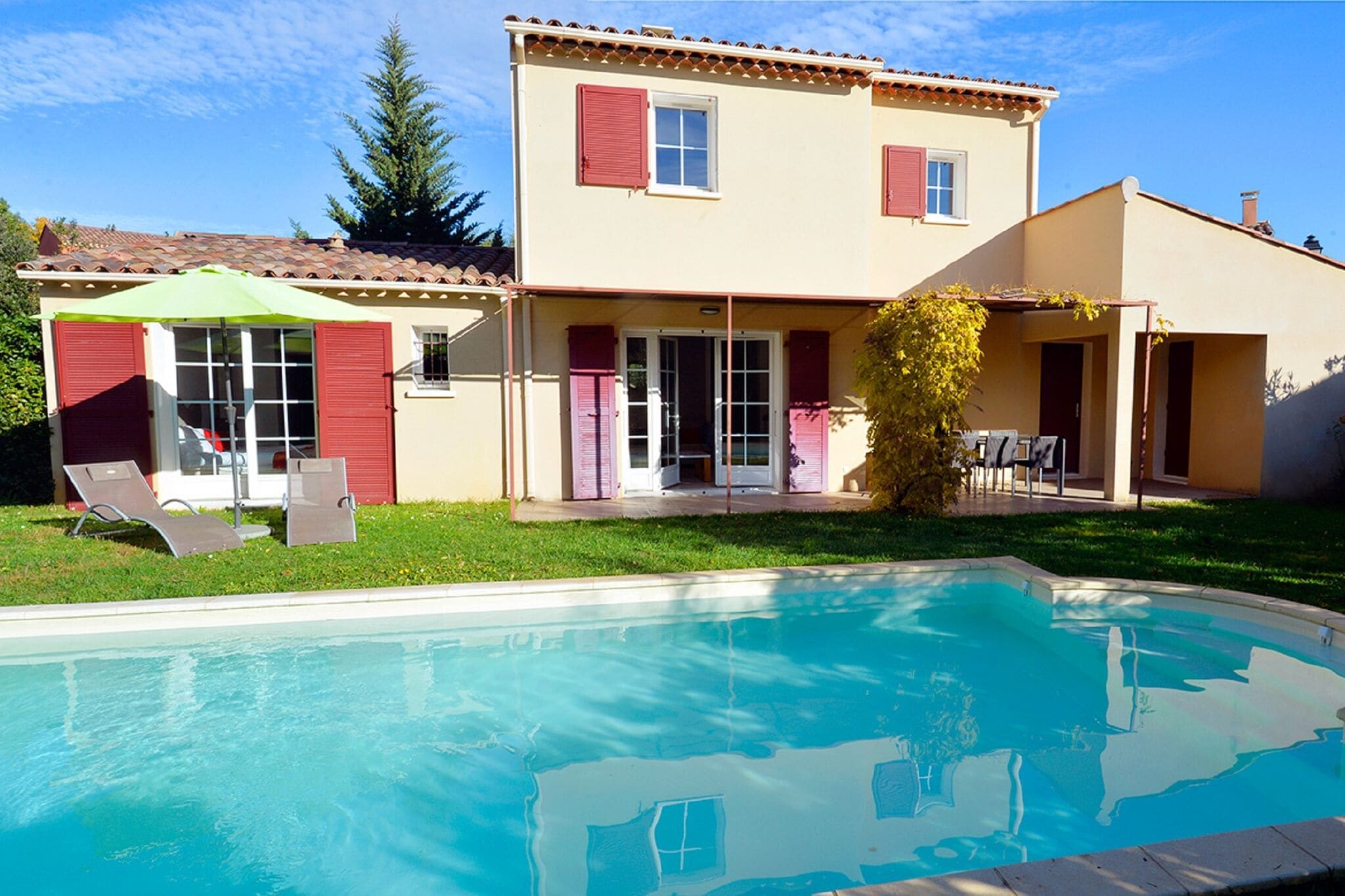 Luxury Provencal villa with AC, in charming Lubéron region