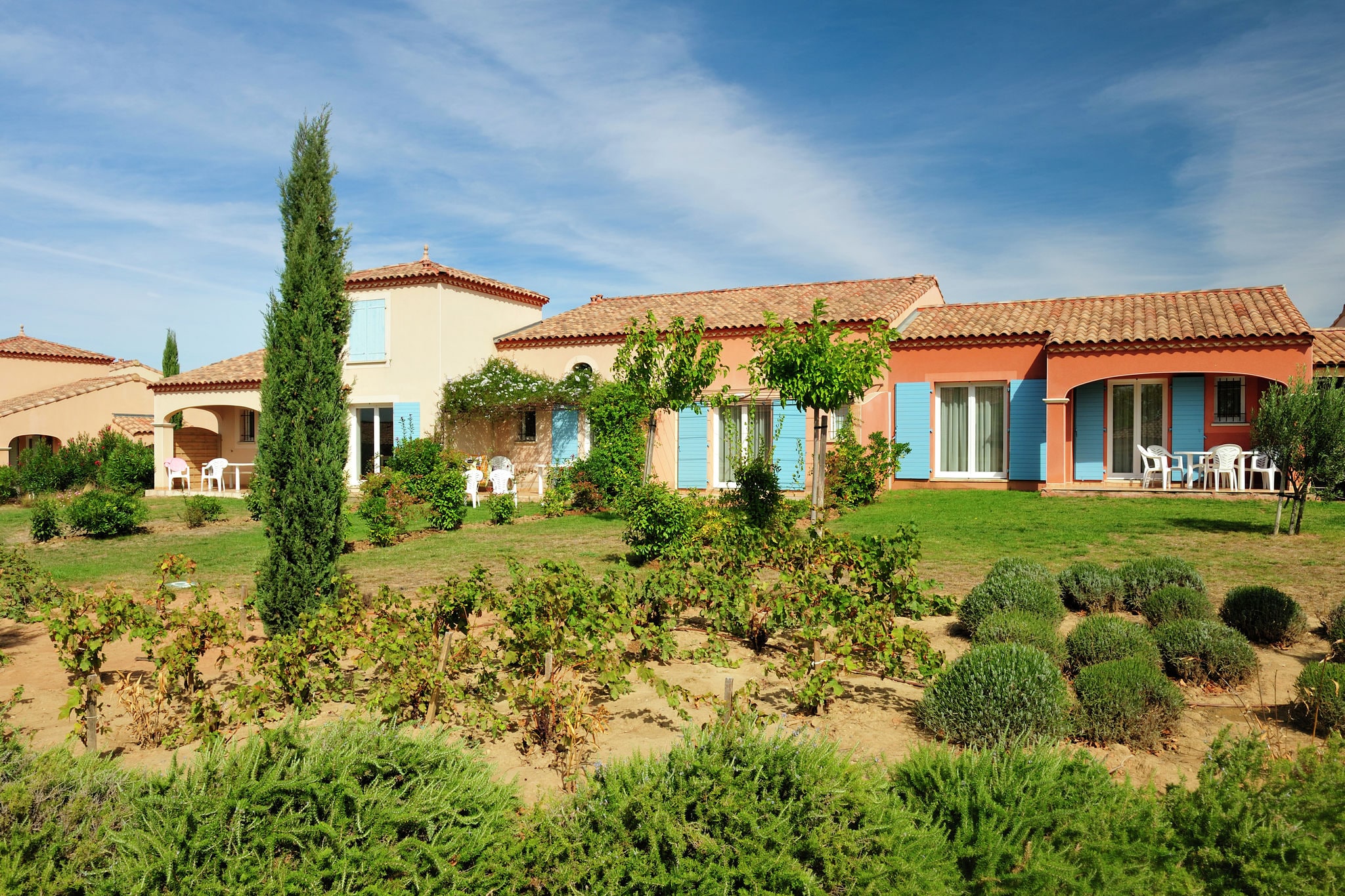 Detached house with terrace or loggia, located in Languedoc
