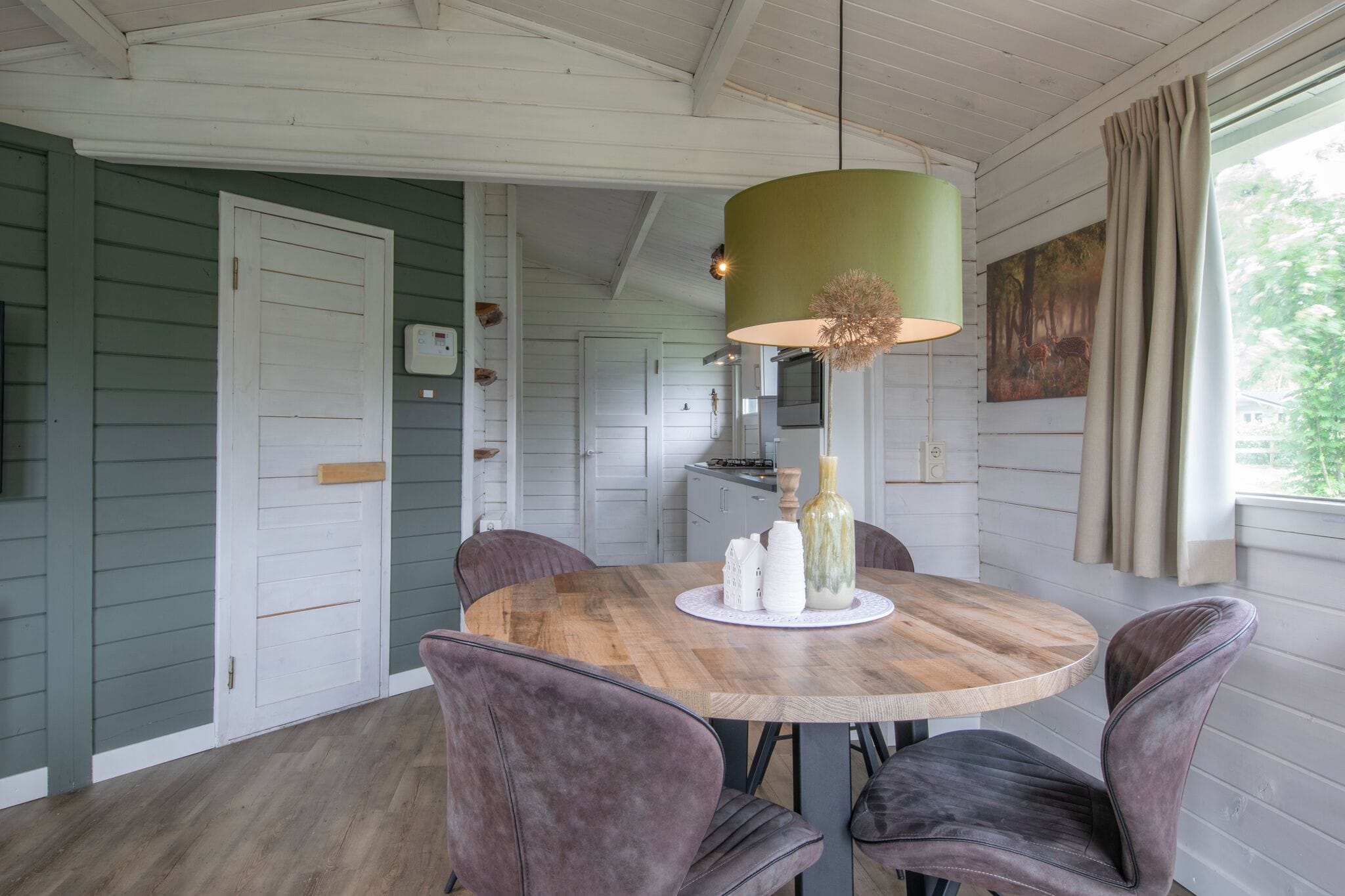 Cosy, wooden chalet with dishwasher, in a car-free zone