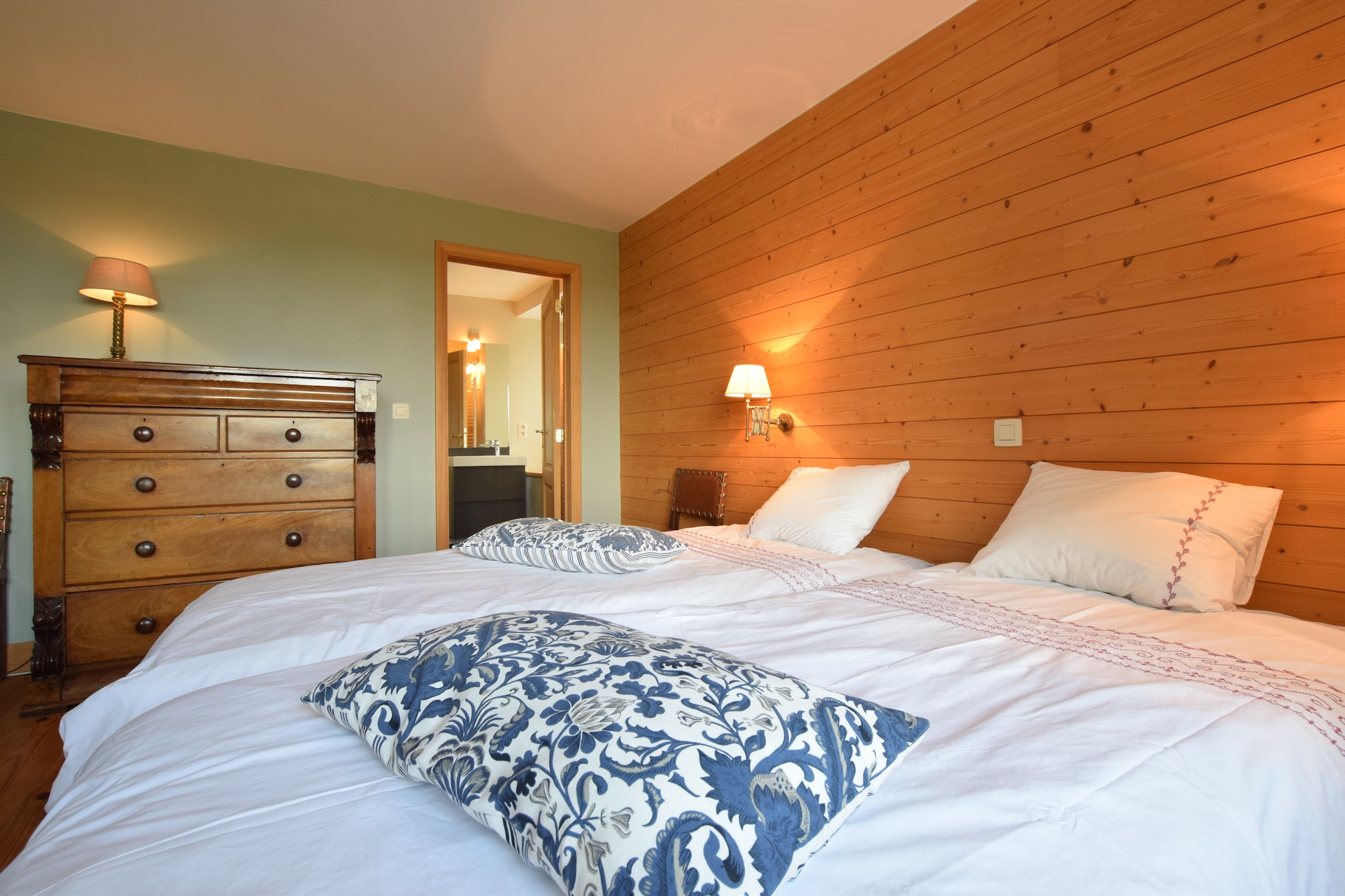 Bed Room