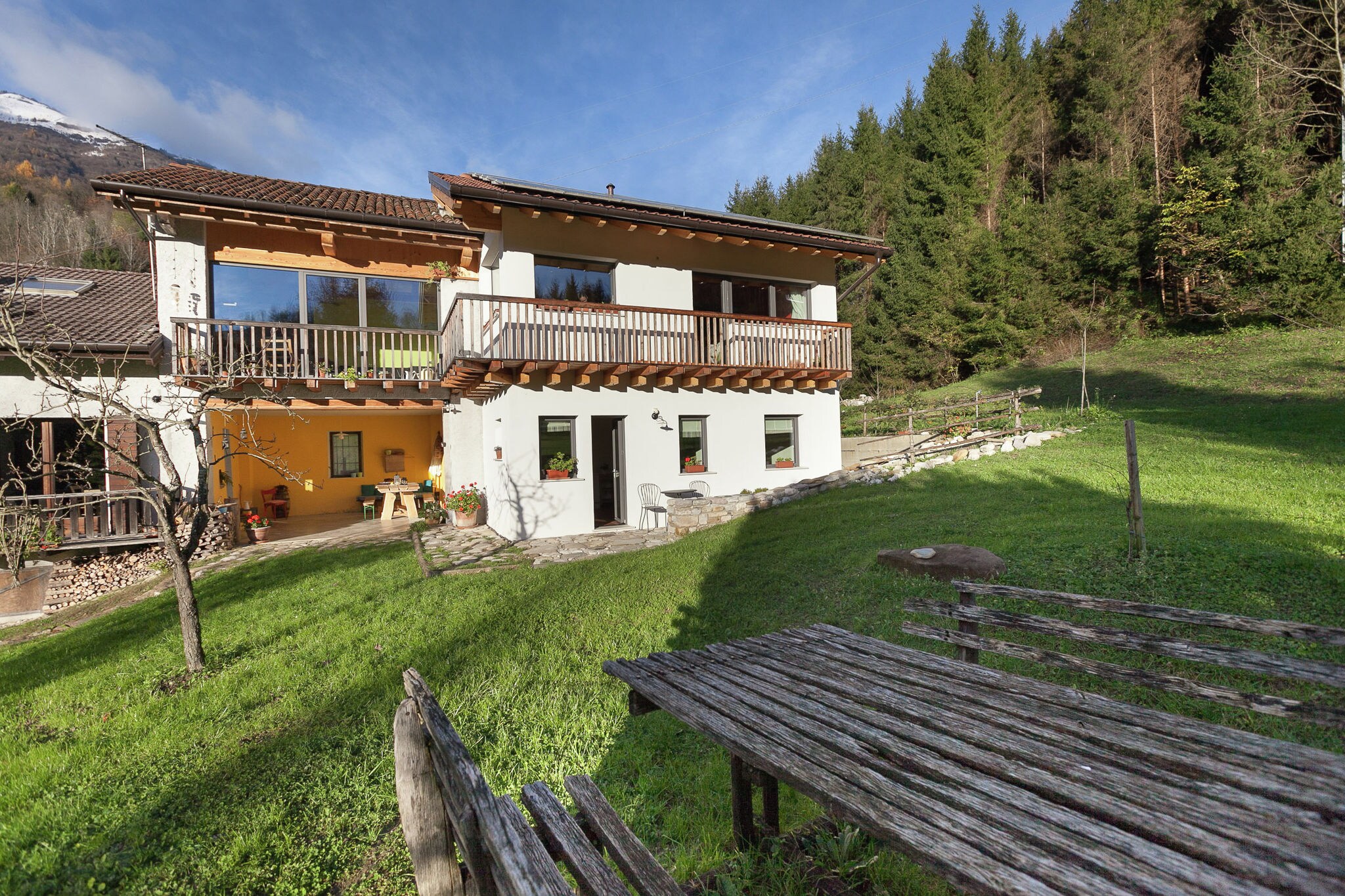 Flat met tuin, sauna en buitenbubbelbad in de Dolomieten