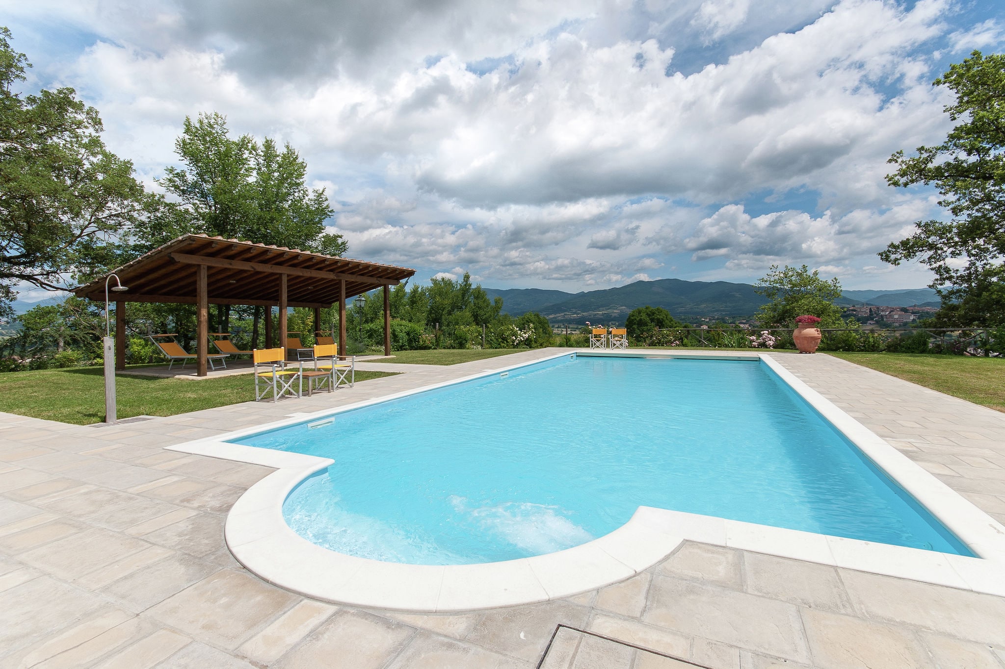 Atemberaubendes Landhaus in Poppi mit Schwimmbad