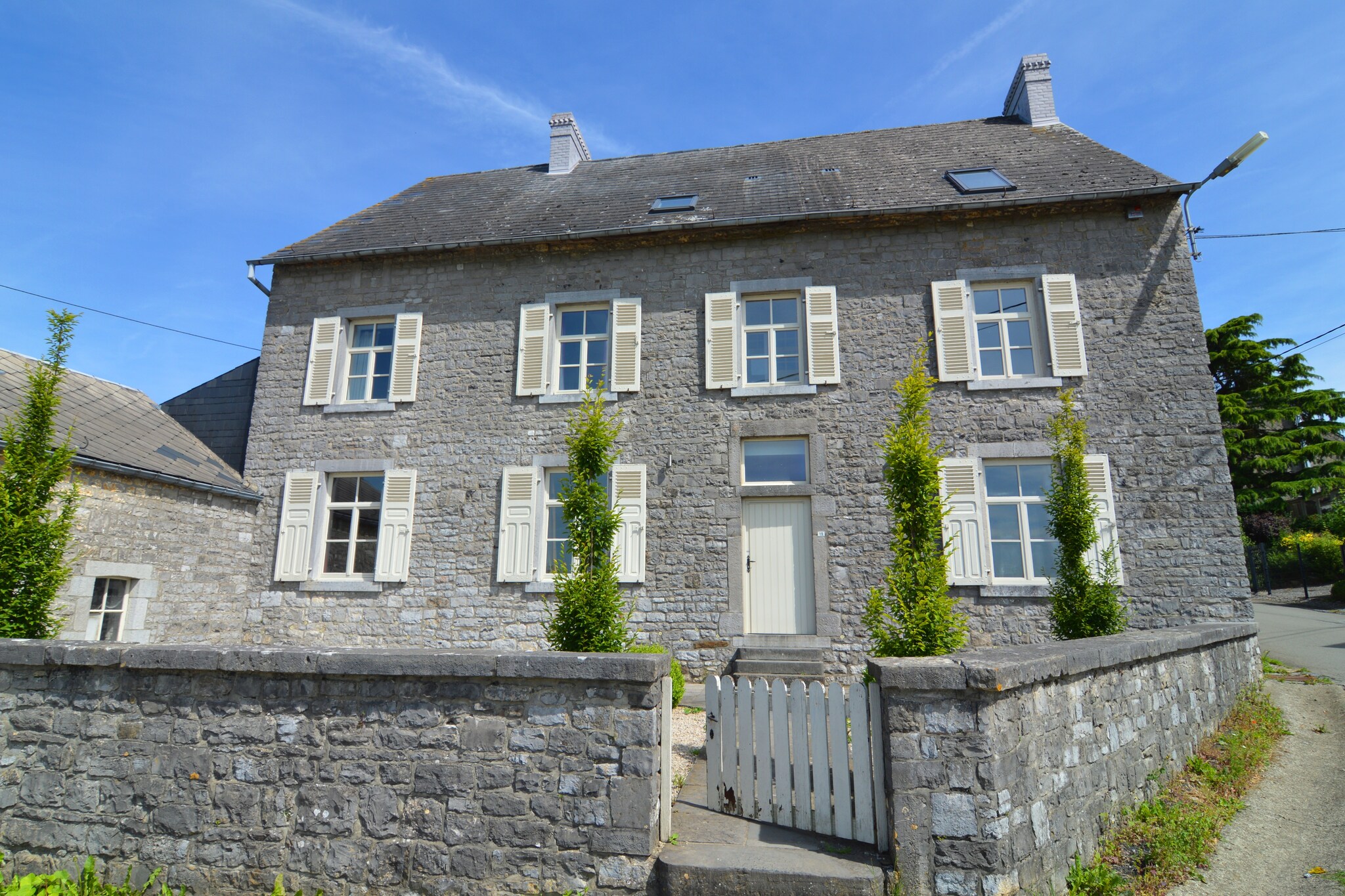 Vakantiehuis Onhaye max. 15 personen 7 slaapkamers #1