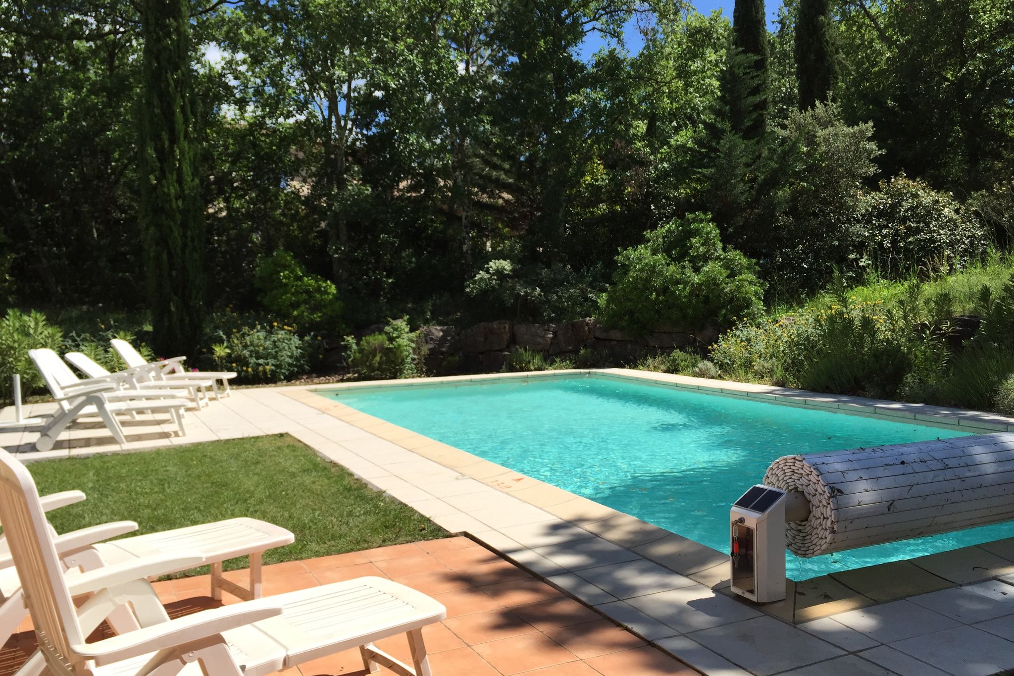 Stijlvolle villa met privé zwembad, laadpaal en airco, op villapark bij Fayence.