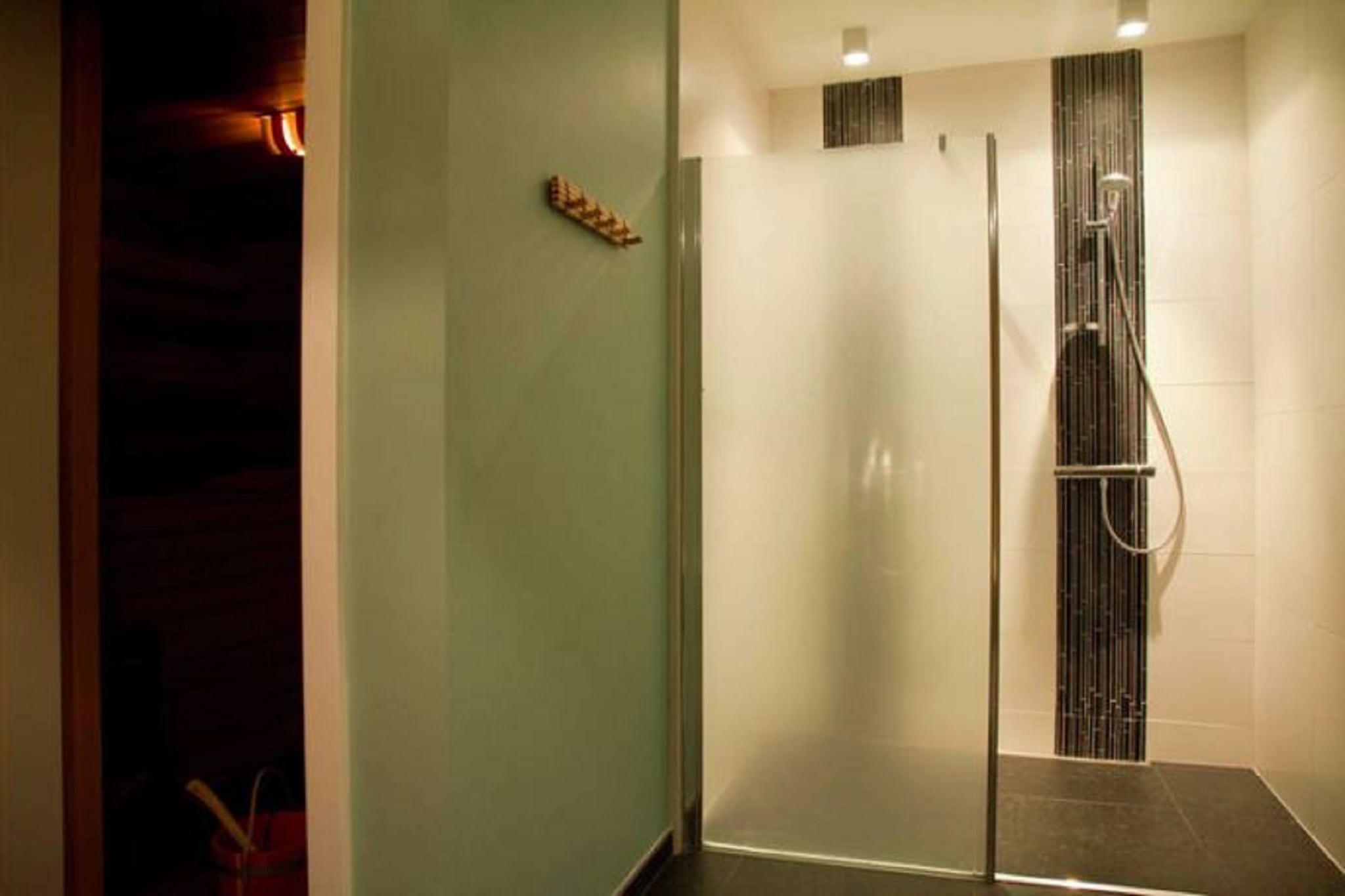 Vakantiehuis Stoumont max. 22 personen 8 slaapkamers sauna #13