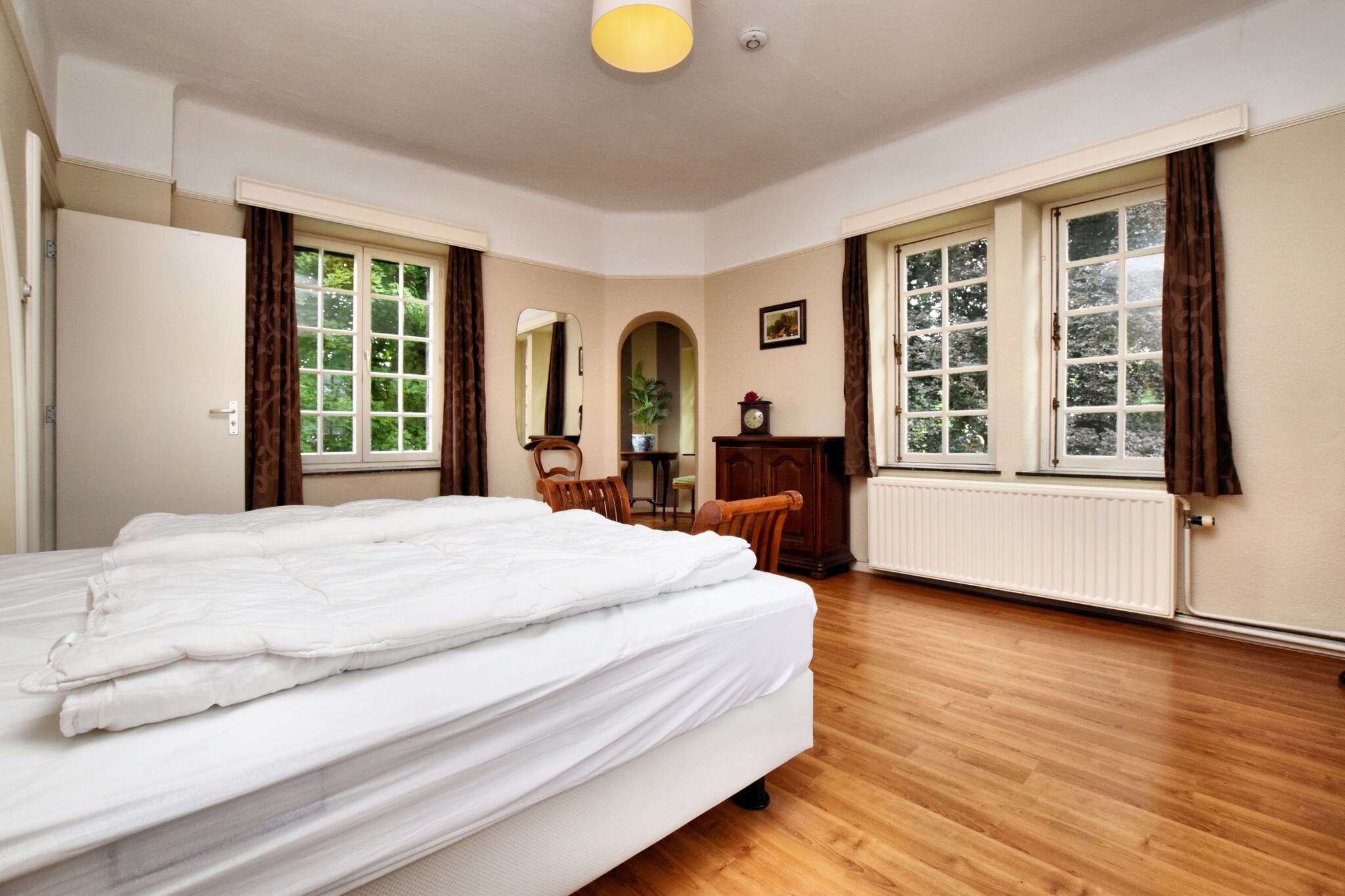 Vakantiehuis Spa max. 25 personen 3 huisdieren 11 slaapkamers #16