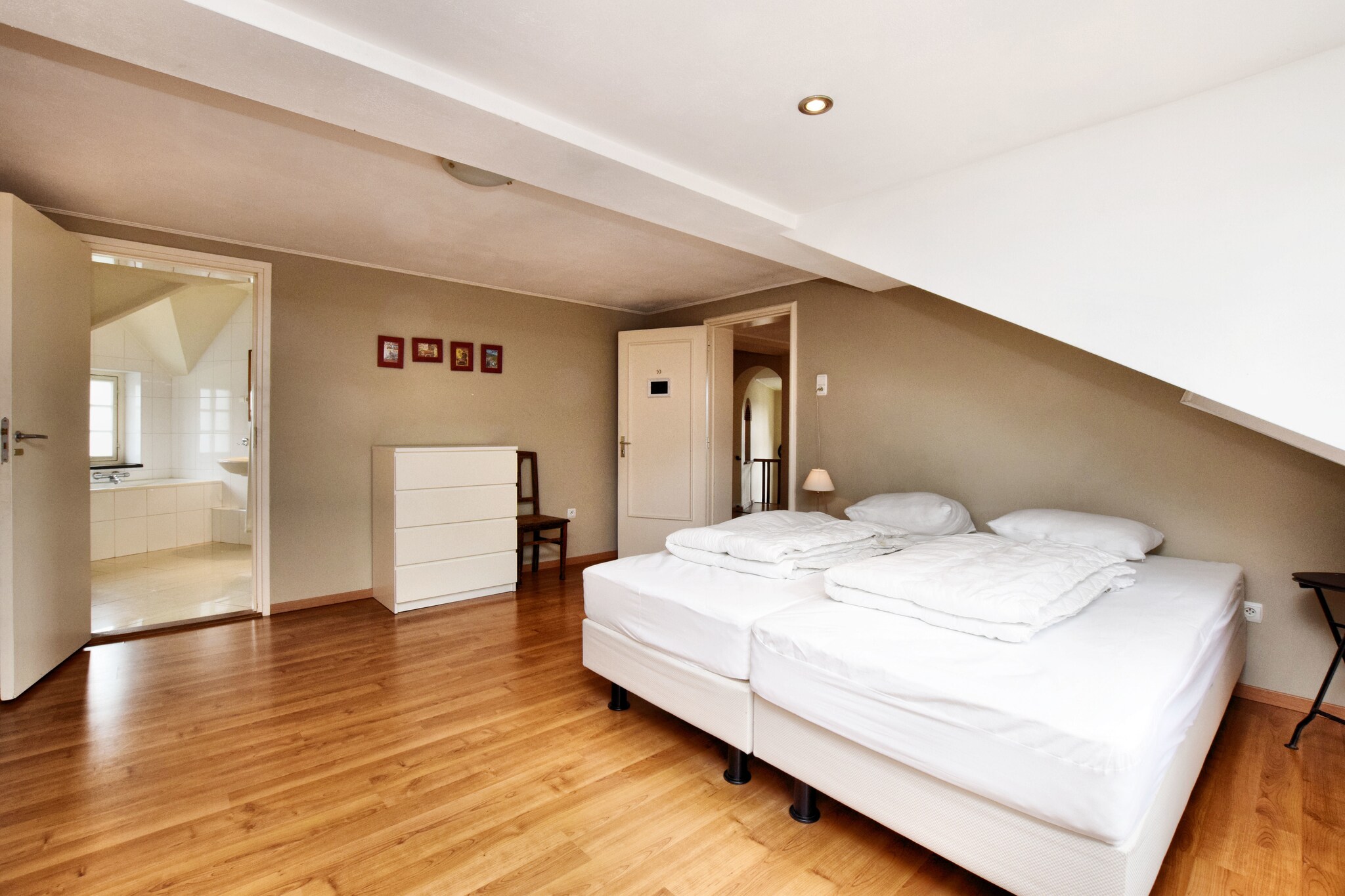 Vakantiehuis Spa max. 25 personen 3 huisdieren 11 slaapkamers #22