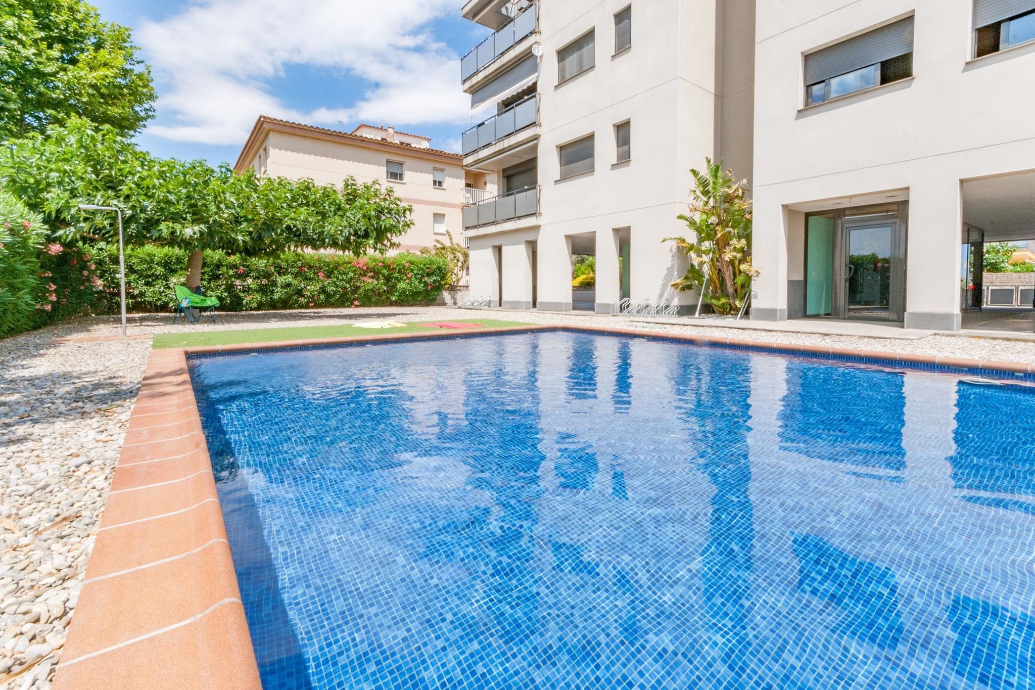 Gezellig appartement in Sant Pere Pescador met zwembad