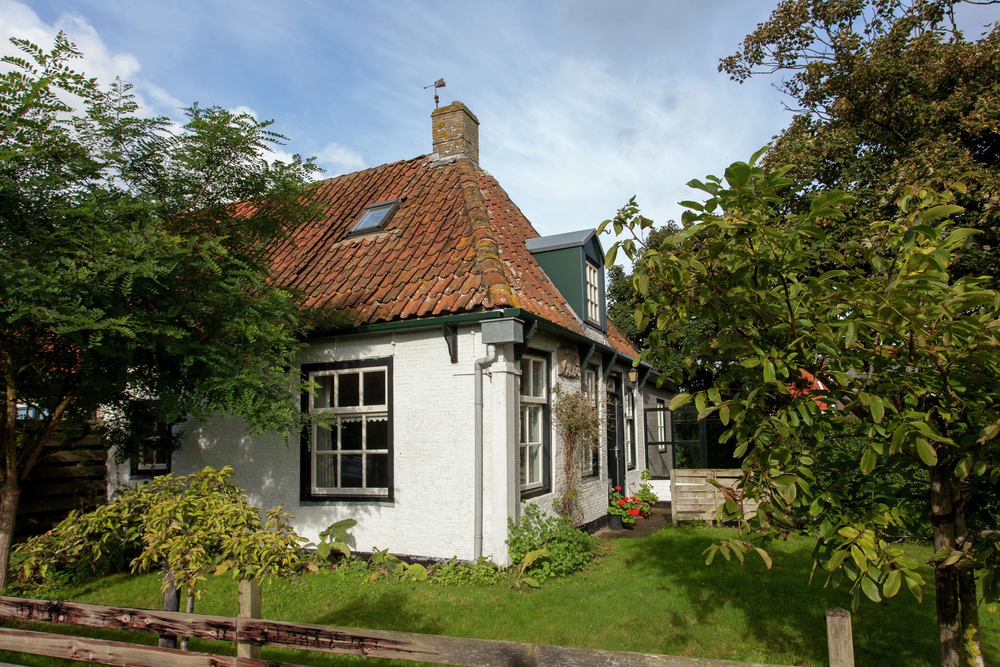 Fairytale Cottage in Nes Friesland with garden