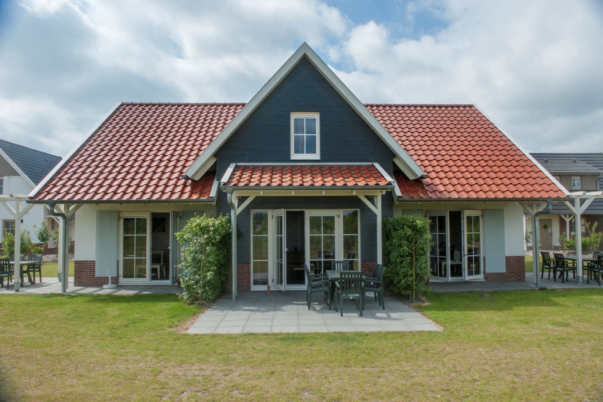 Luxurious detached villa with washer, in De Maasduinen area