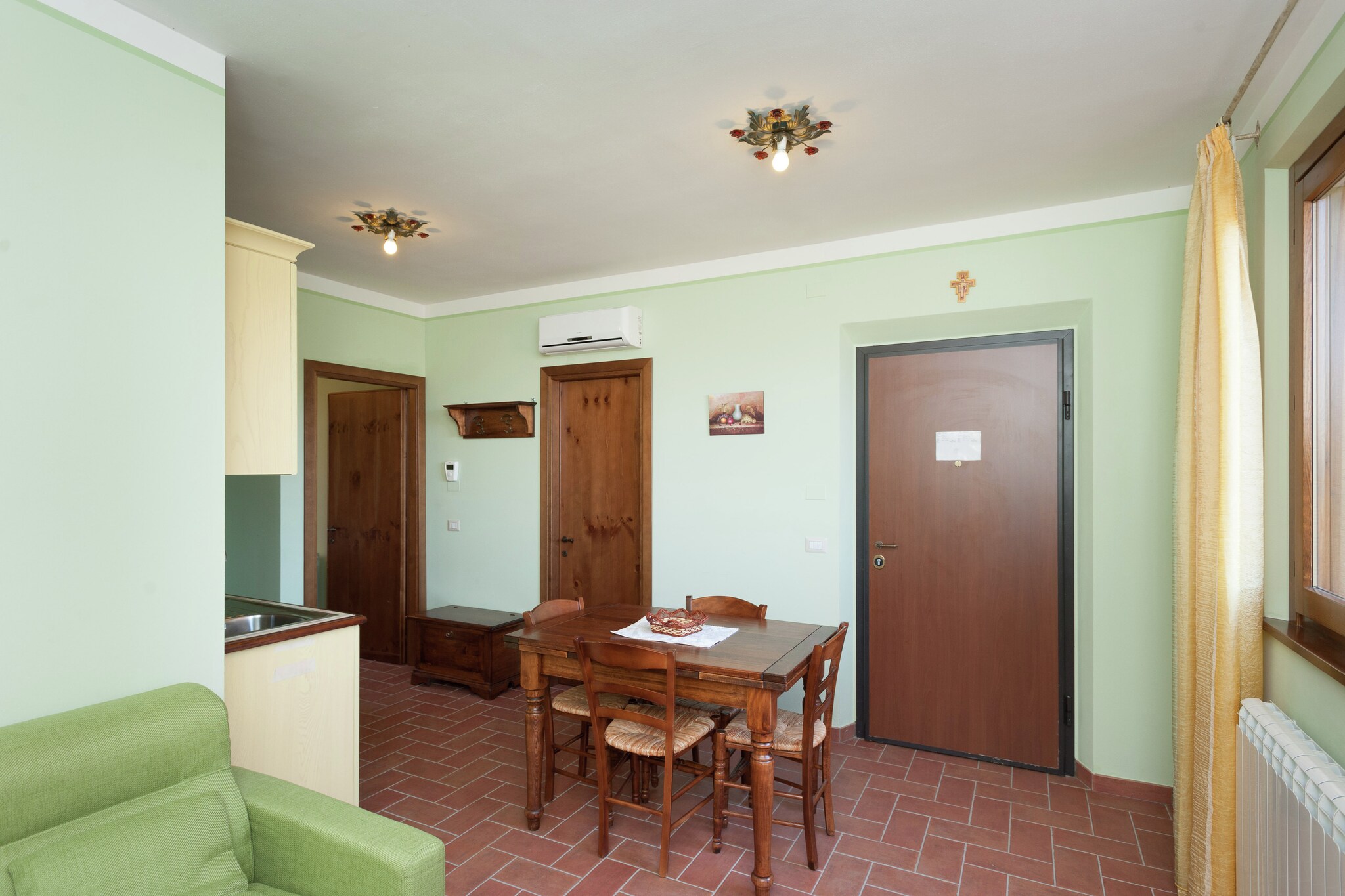 Apartment in Monte del Lago near Lake Trasimeno