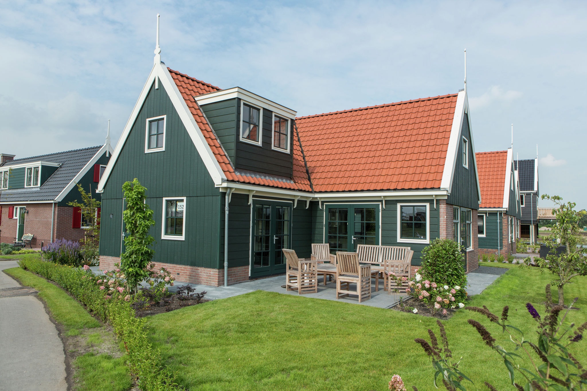 Holiday home in Zaanse style, 15 km from Alkmaar