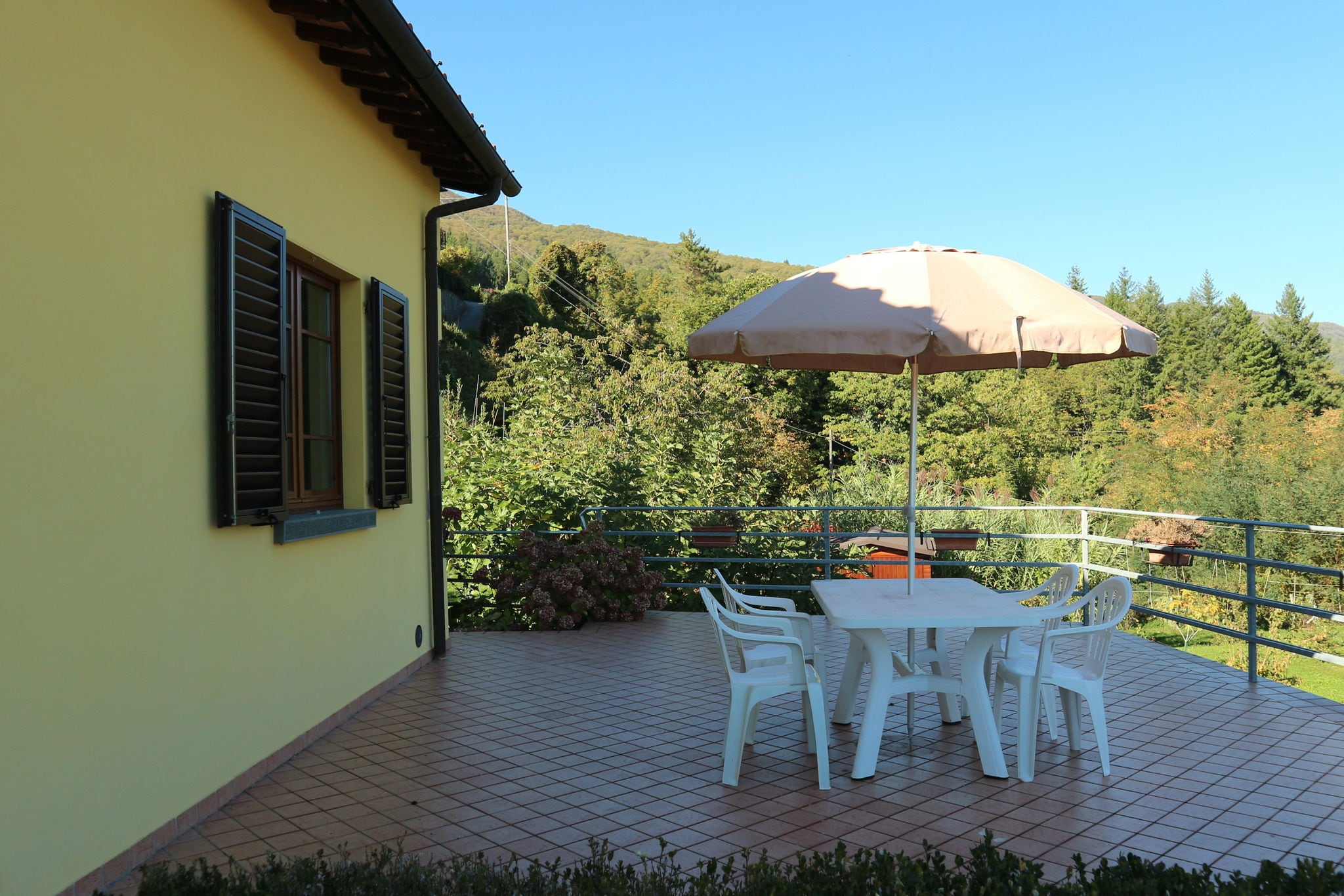 Comfortabel vakantiehuis in San Quirico met een tuin