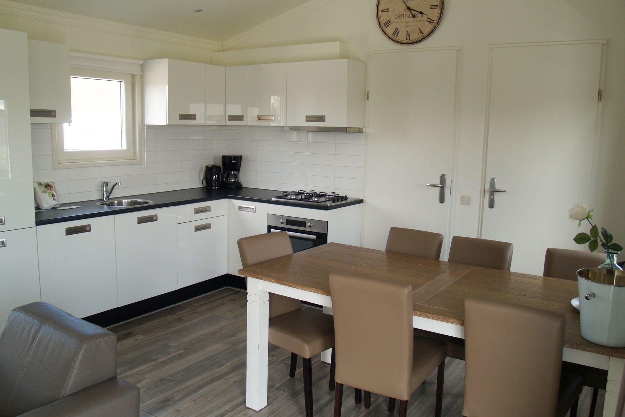 Detached chalet with dishwasher
