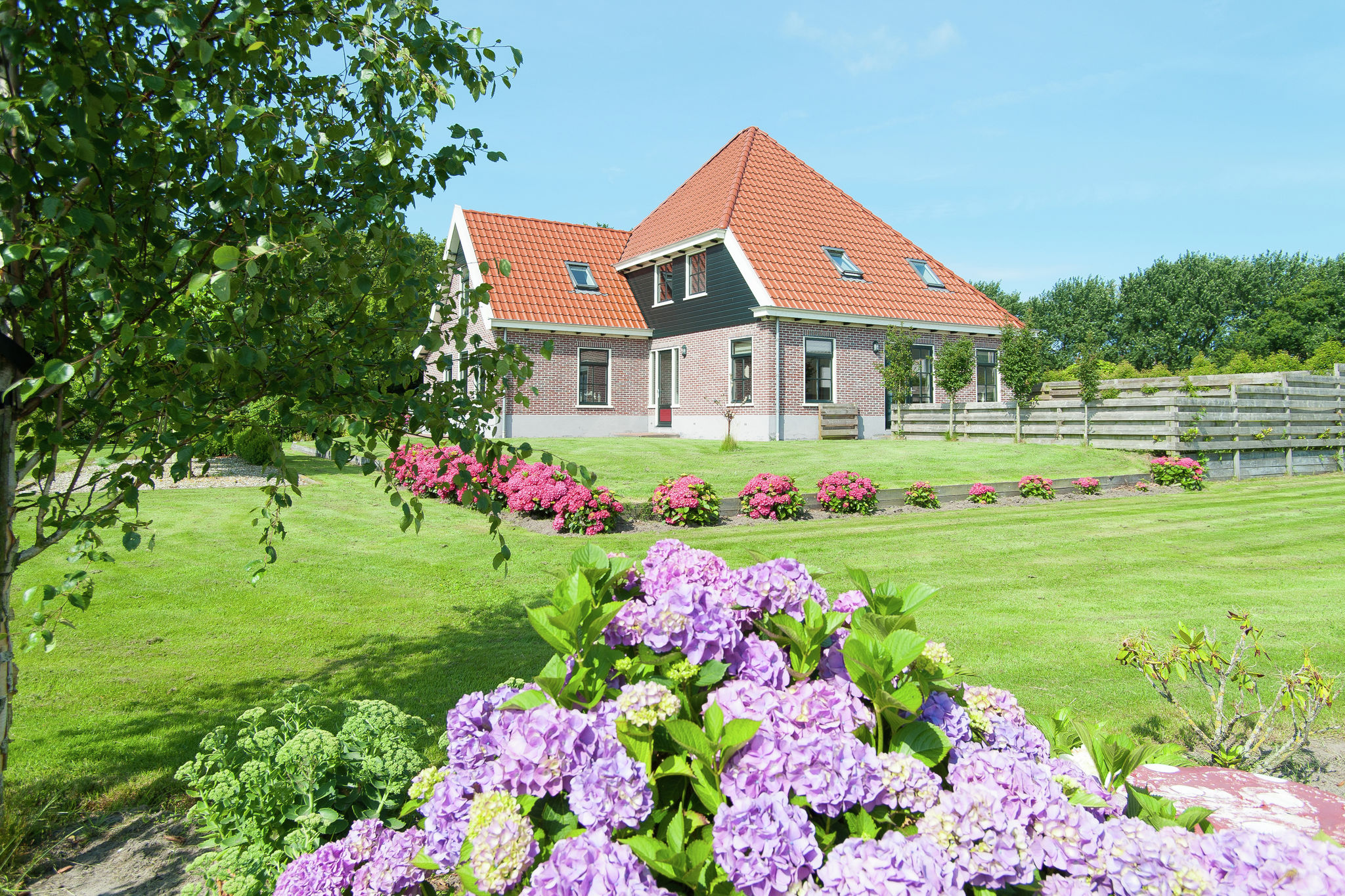 Vrijstaand vakantiehuis met wellnessfaciliteiten in Schagerbrug