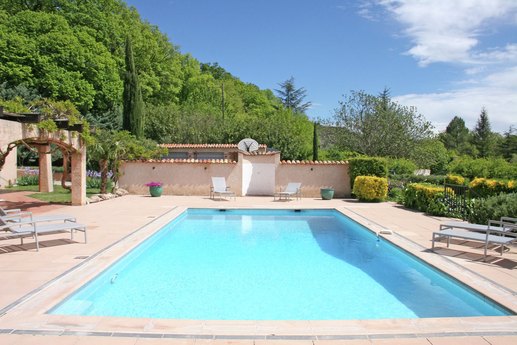Luxe villa in Salernes met privézwembad