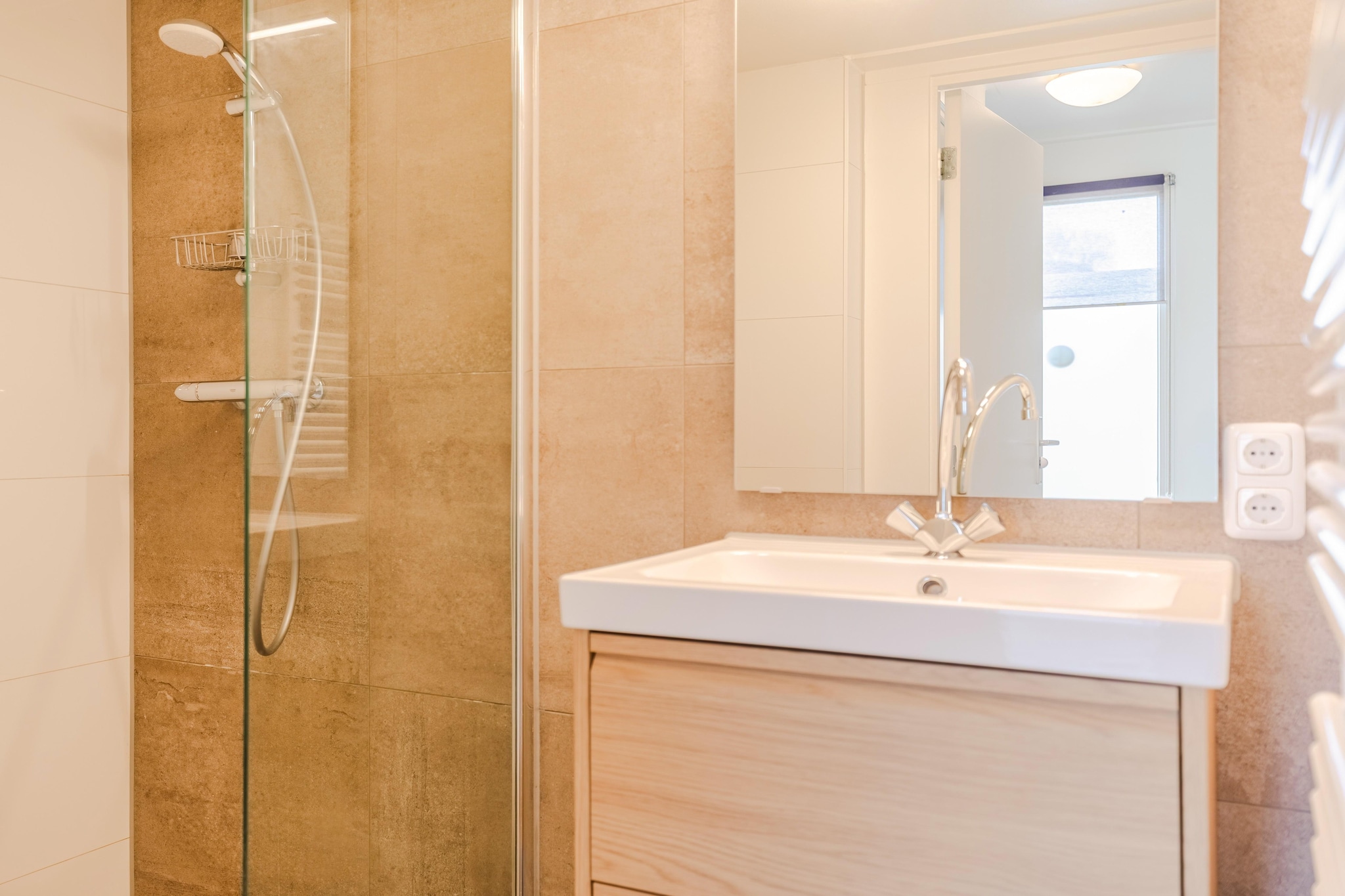 Bungalowpark Schin op Geul 3 - Badkamer