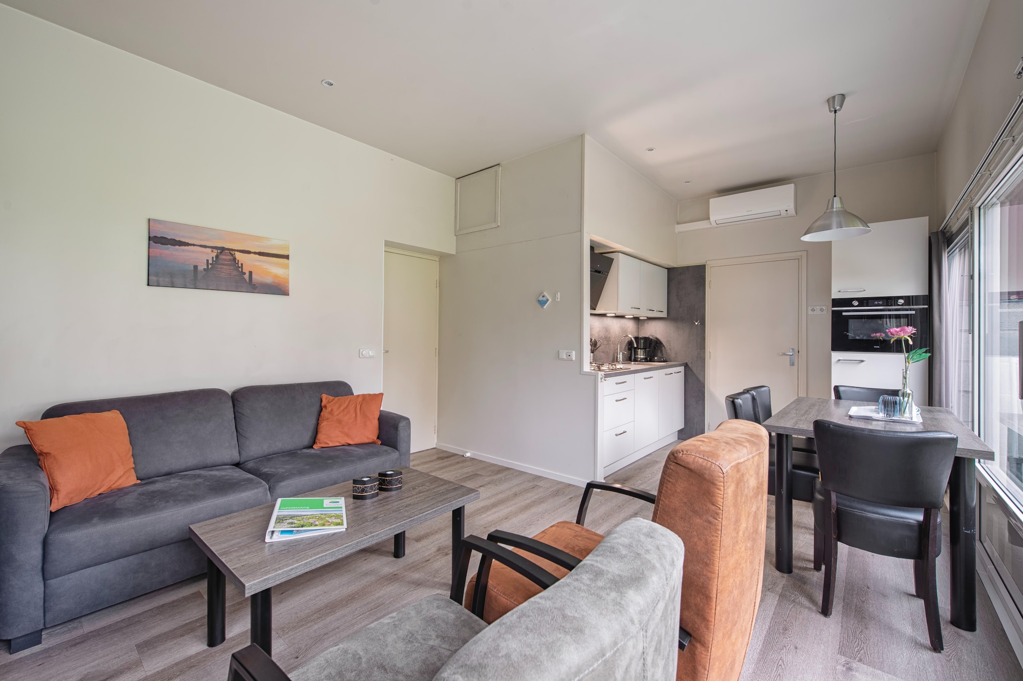 Bungalowpark Schin op Geul 6-Living room