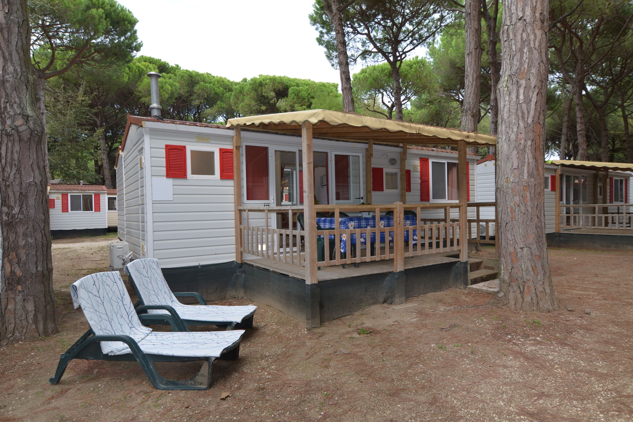 Detached mobile home with terrace near the sea on the Adriatic coast