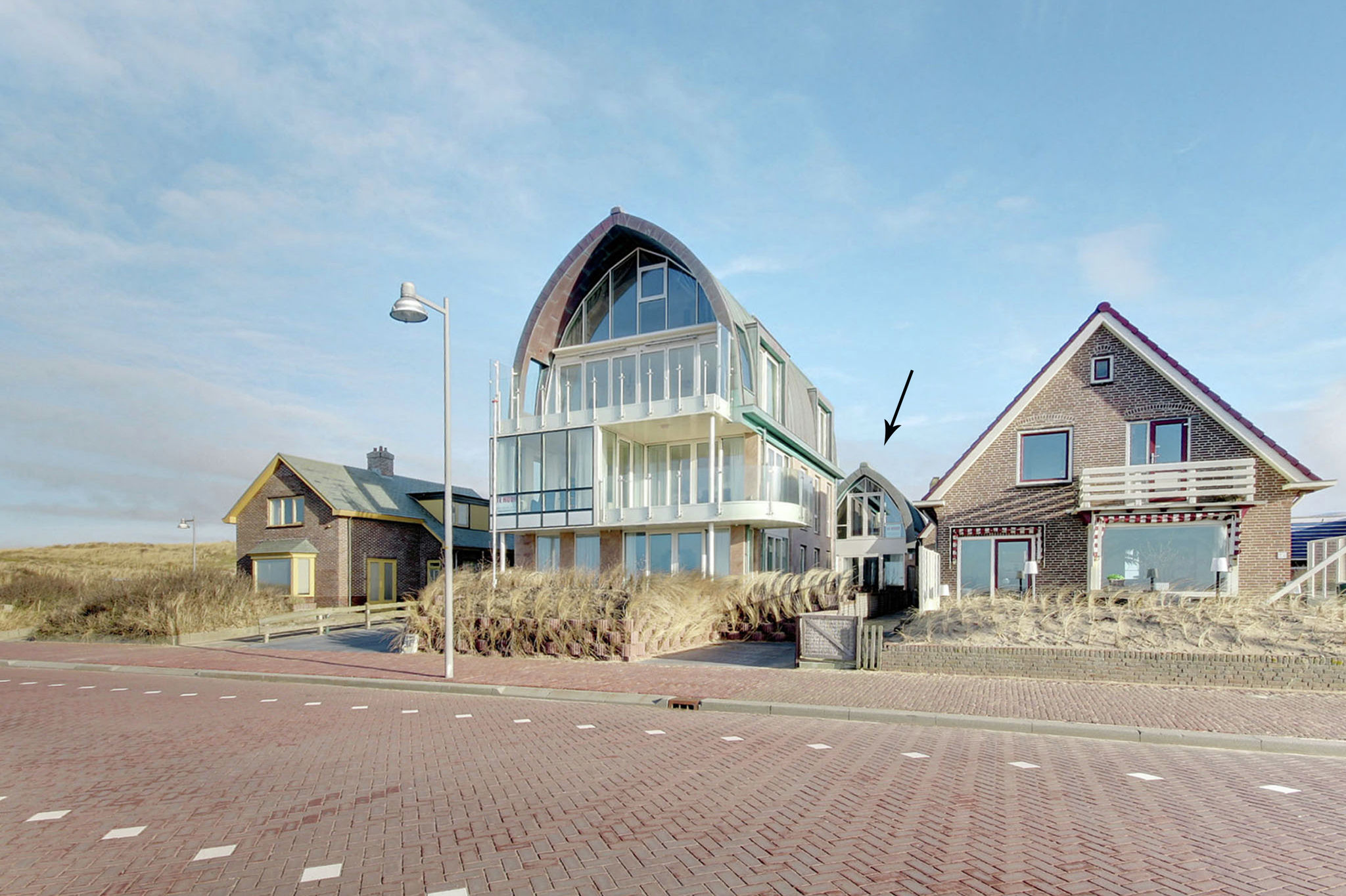 Luxury apartment on the boulevard and at North Sea