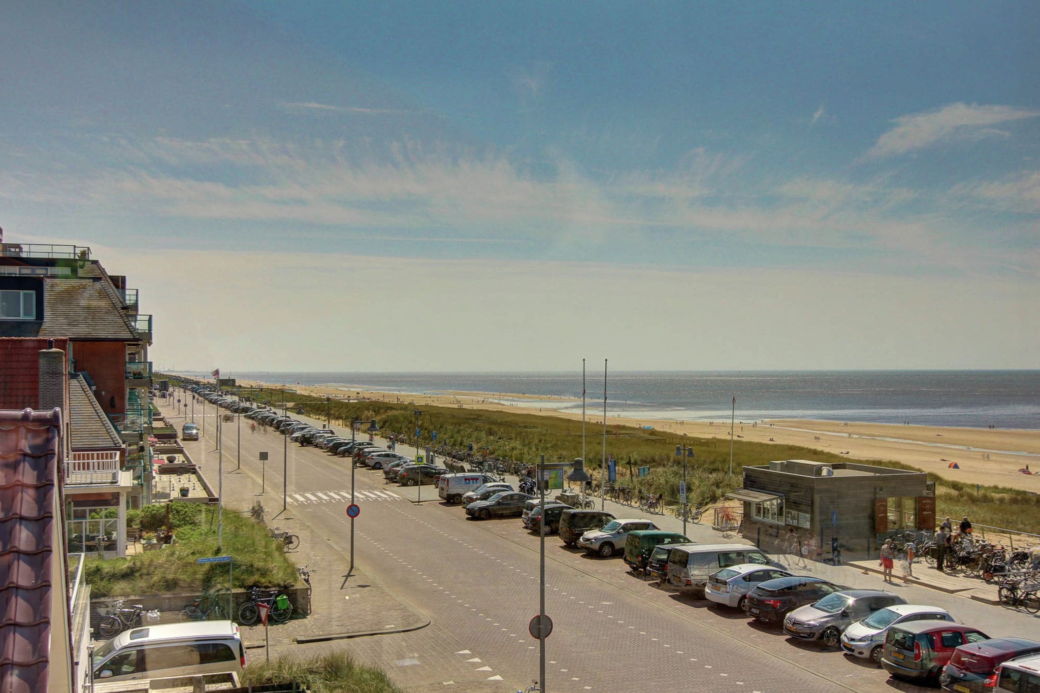 Luxury apartment with sea view in a residence on the boulevard of Egmond