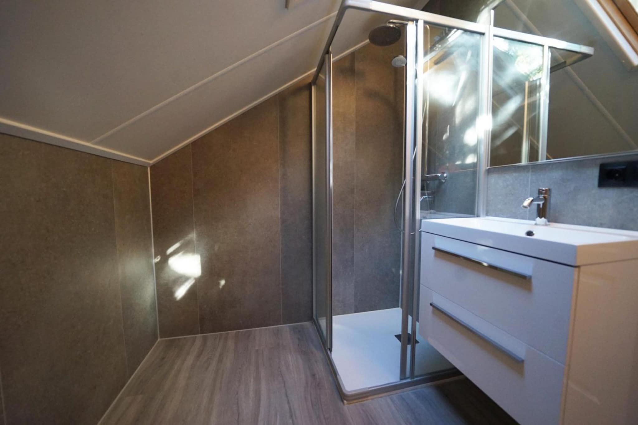 Hackfort L'Etage 10 - Badkamer