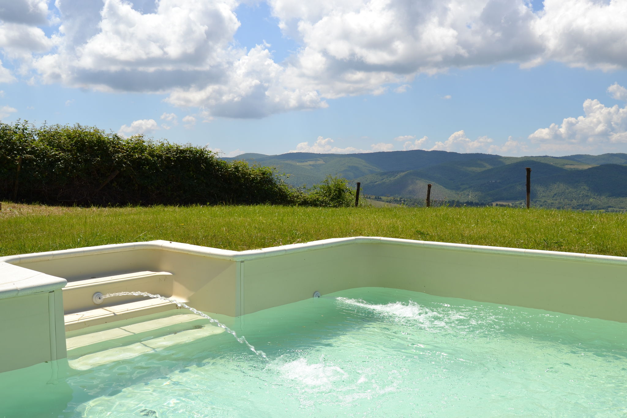 Schönes Ferienhaus in Panzano mit Swimmingpool