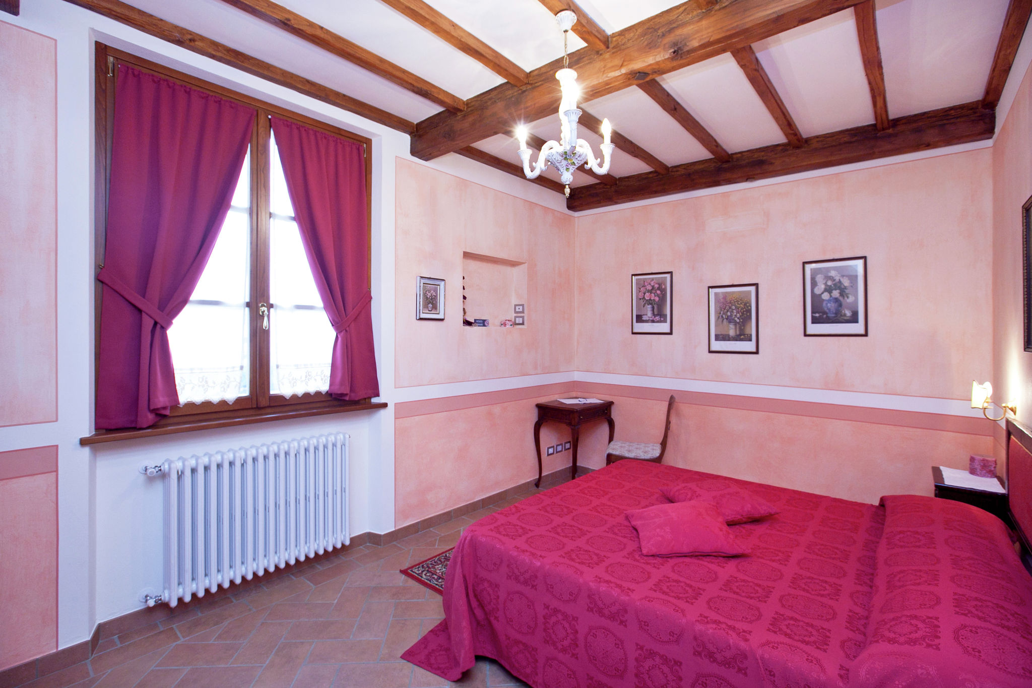 Traditioneel appartement in Lucignano met privétuin
