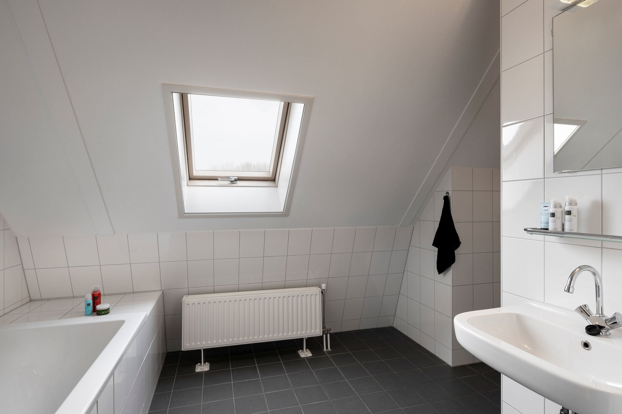 Luxe villa met 2 badkamers en solarium, 8 km. van Hoogeveen
