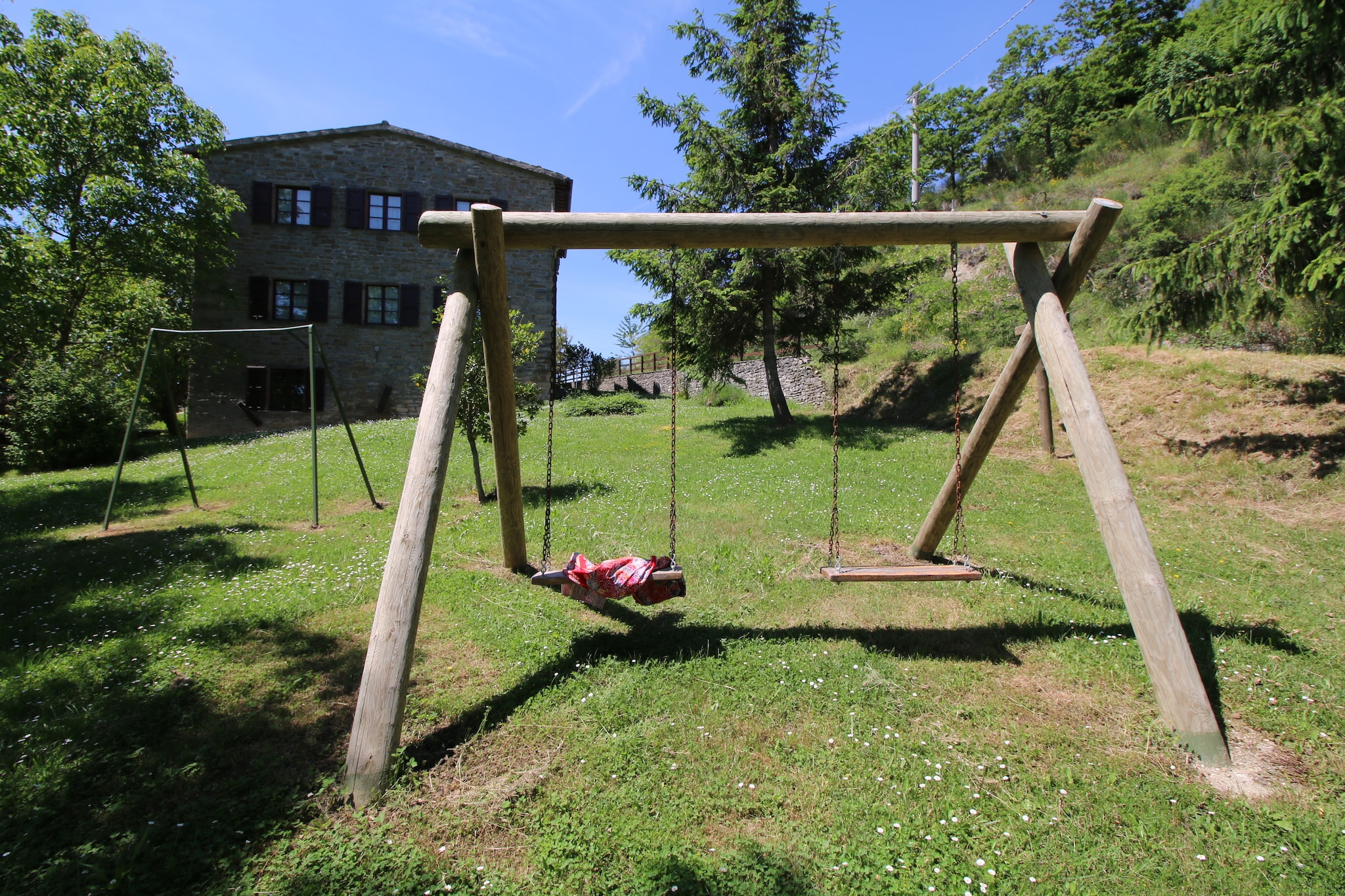 Bauernhaus in Apecchio mit Schwimmbad, Patio, Garten, Grillen