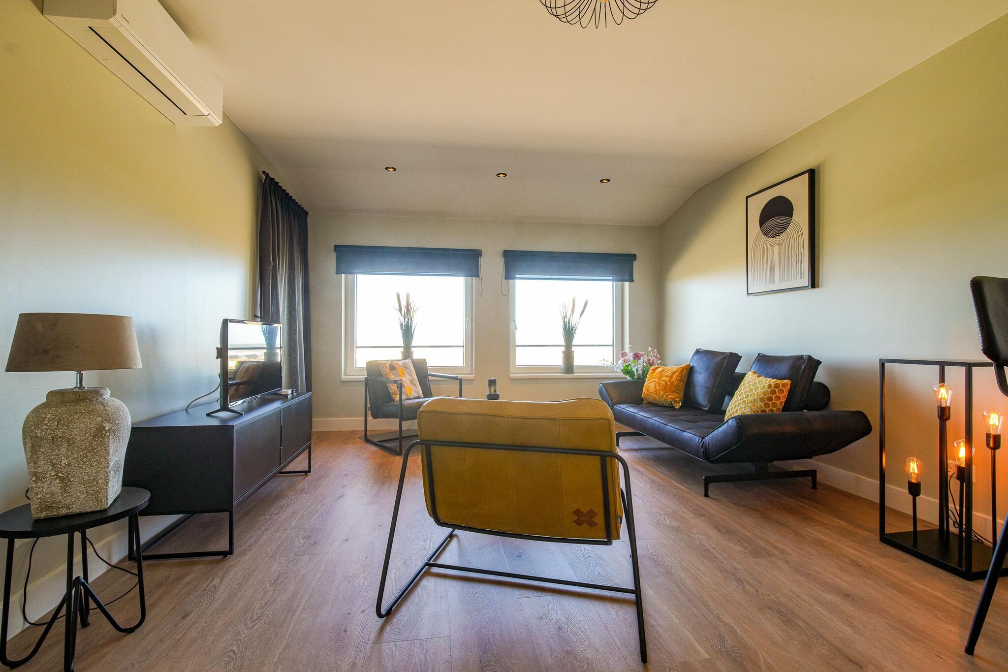 Modern appartement dicht bij het strand in Katwijk
