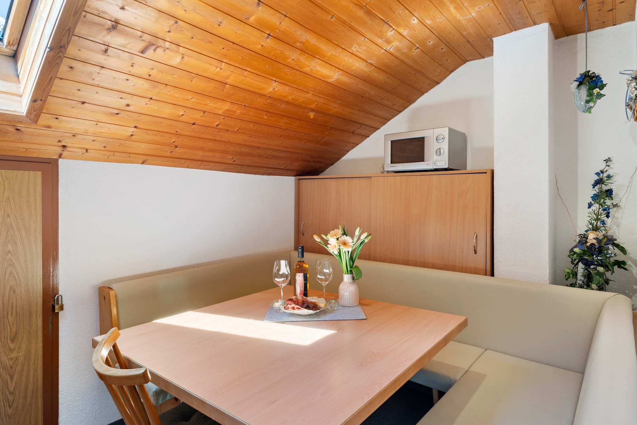 At the entrance to the Ötztal valley lies the village of Ötz, which gave the valley its name. The holiday home is located in Ötzerau, about 2 km above the cosy village of Ötz.  It is a working farm, so you have the opportunity to enjoy fresh products directly from the farmer. The apartment for up to six people extends over the 1st and 2nd floor. There are two bedrooms are on the 1st floor and kitchen, living room, and another bedroom on the 2nd floor. The landlords are very child-friendly! Laundry service is also available upon request. From your accommodation, you have a wonderful view of the surrounding mountain landscape, which is an ideal starting point for beautiful hikes in summer. In winter, skiers meet in the Hochoetz ski area with 27 km of slopes. This is ideal for families and beginners. Snowboarders are sure to get their money's worth in the fun park at the Bielefelder Hütte. Enjoy undiminished skiing fun with the "Super Ski Pass" for the ski areas Hochoetz, Niederthai, Kühtai and Sölden. A total of 220 km of slopes and 60 modern lifts are included in this ski pass. The ski bus stops close to the house. Fun Park AREA 47, which is located at the entrance to the Ötztal, is just the thing for those seeking action!