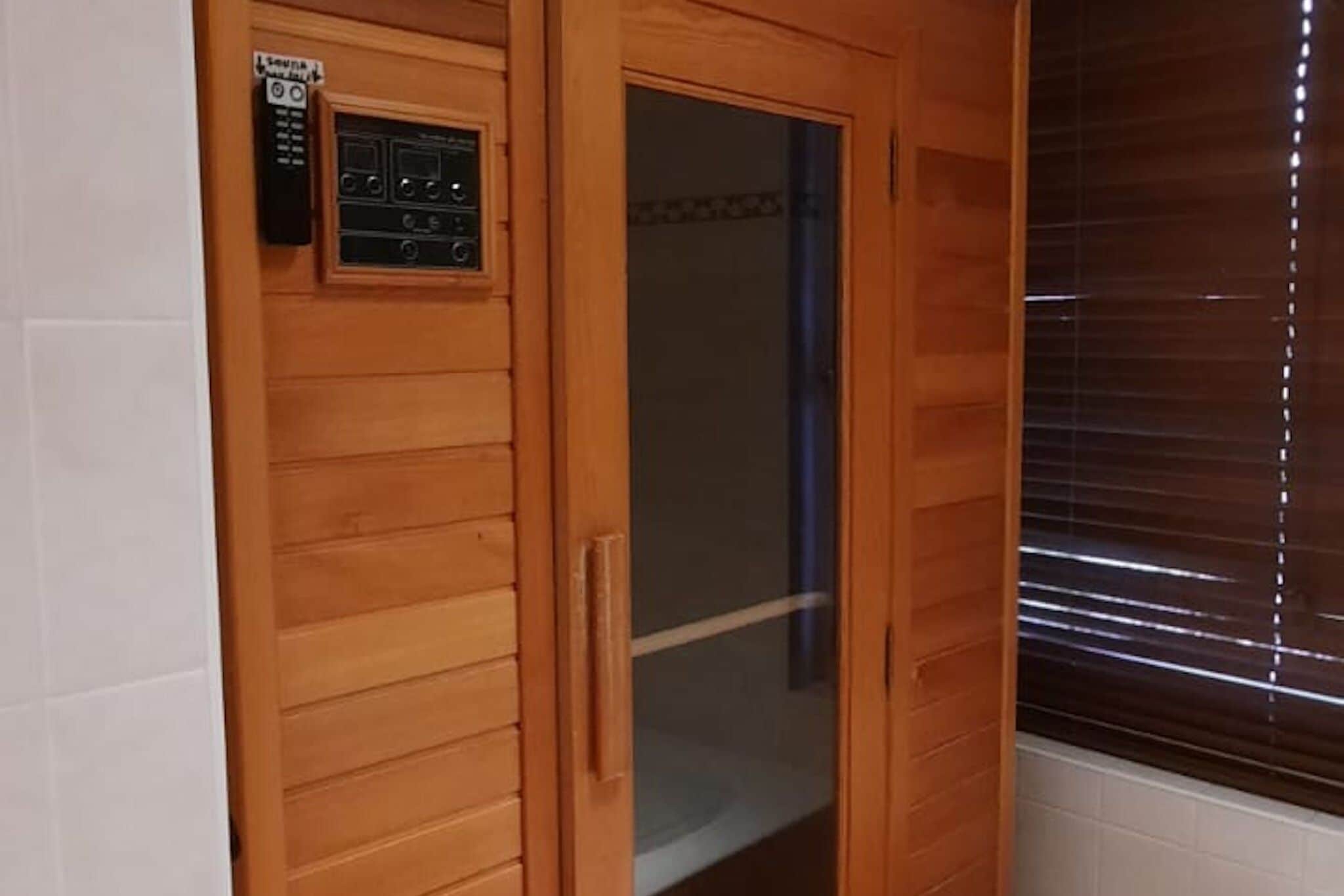 Holiday Home With Sauna, in Friesland