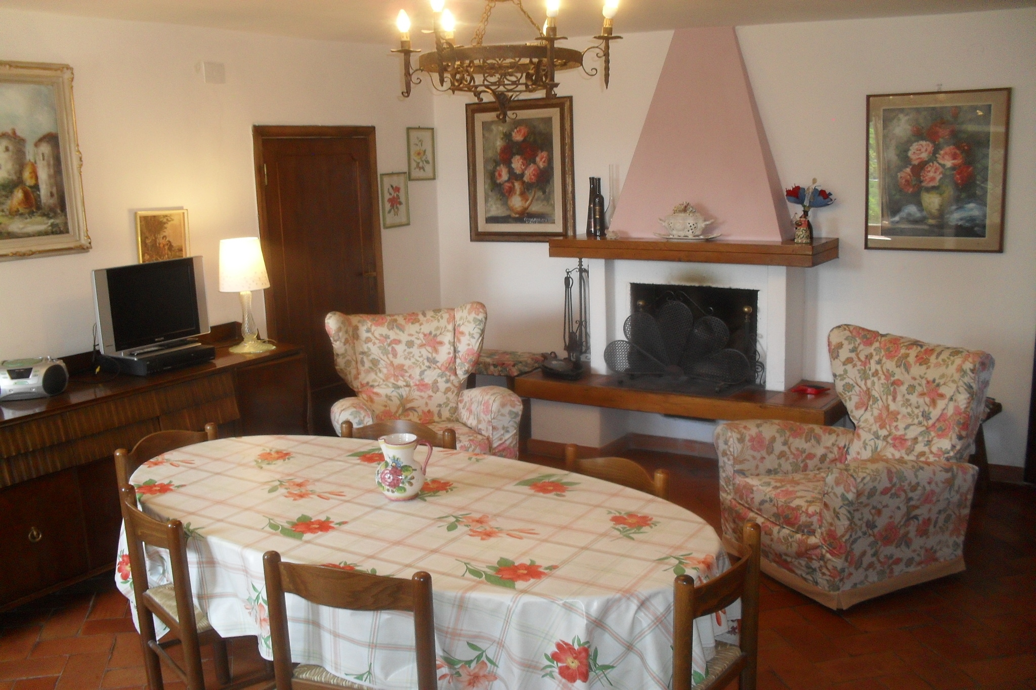 Appartamento Marliana-Wohnzimmer