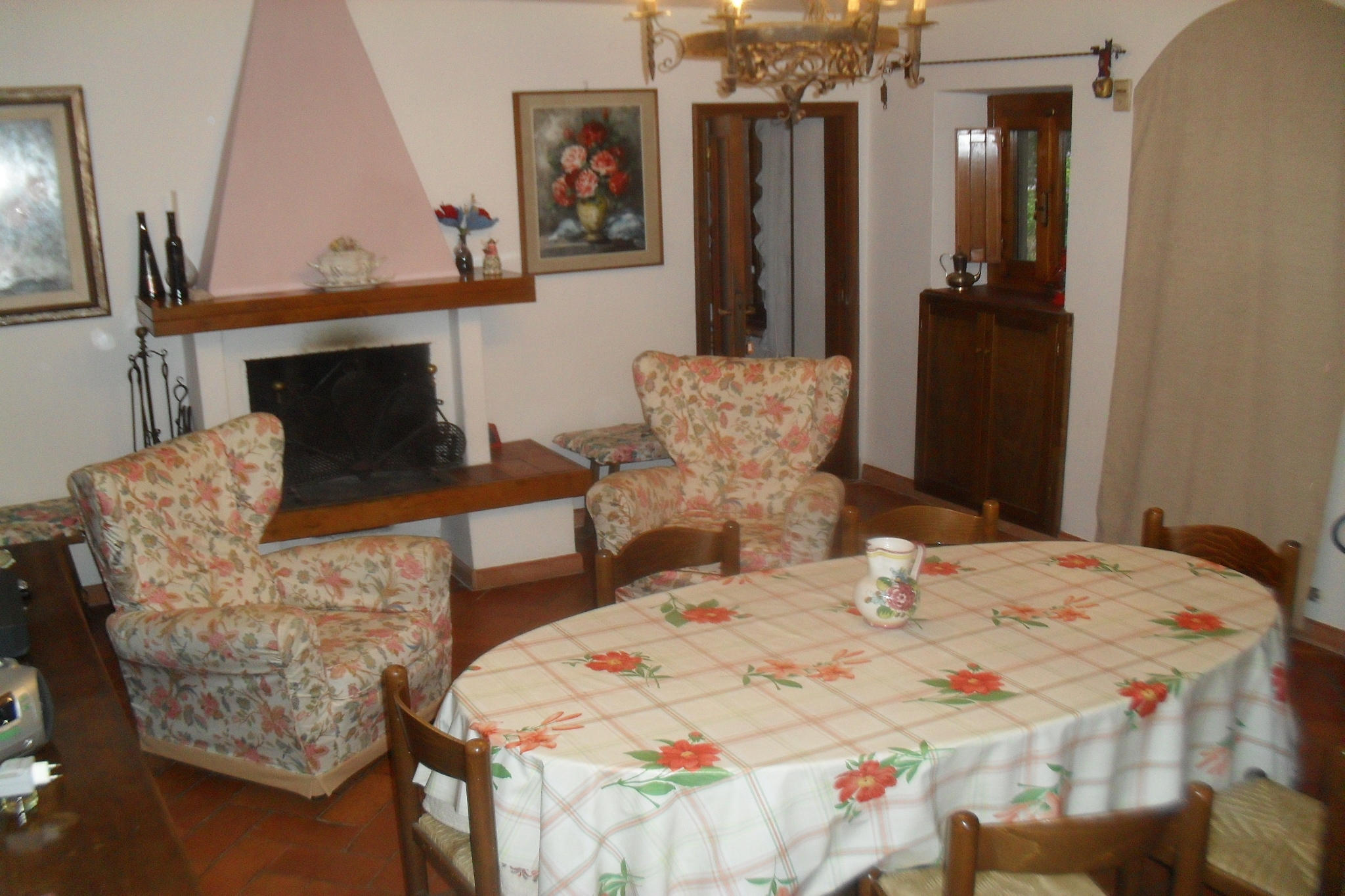 Appartamento Marliana-Wohnzimmer