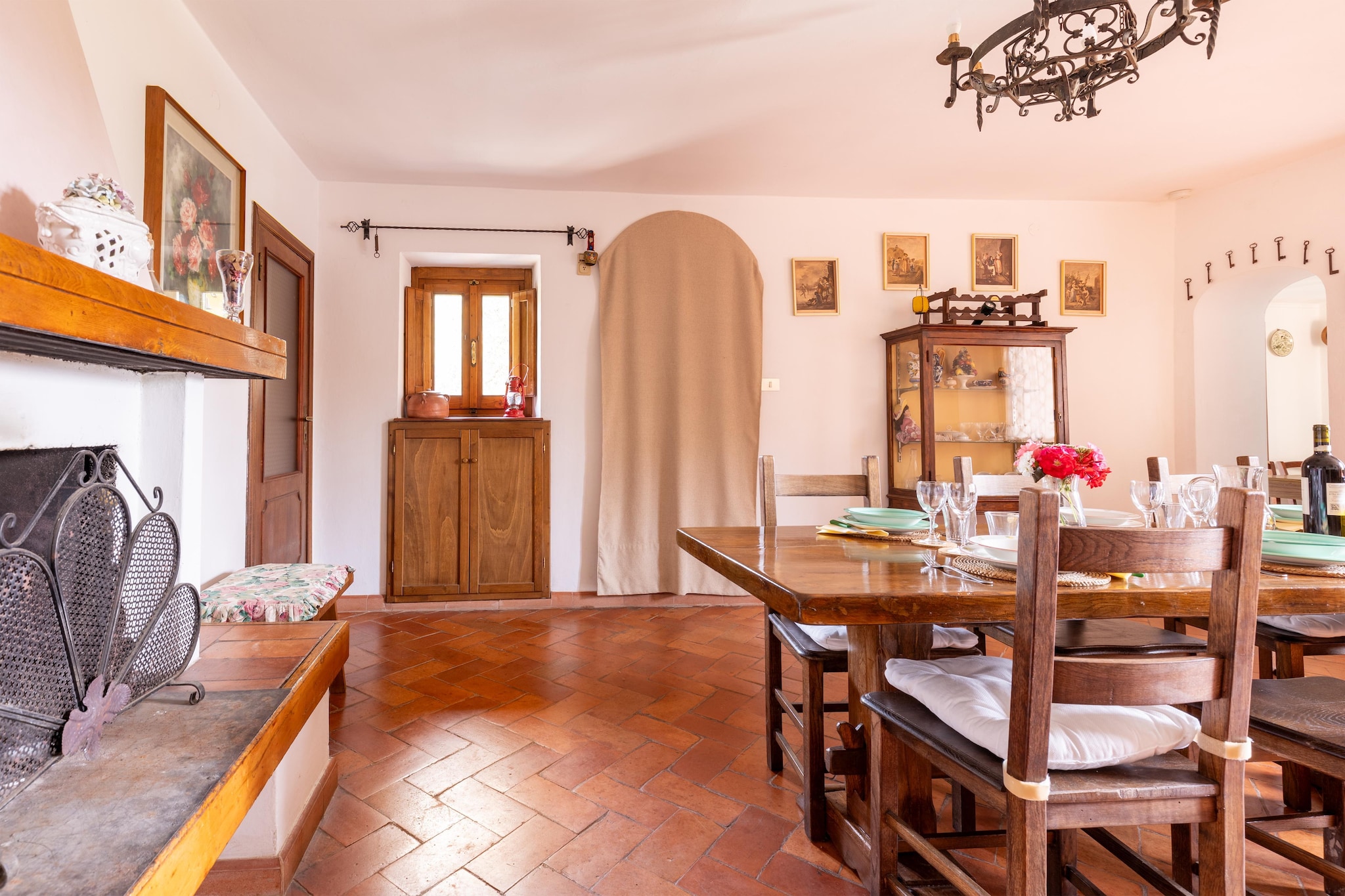 Appartamento Marliana-Eetkamer