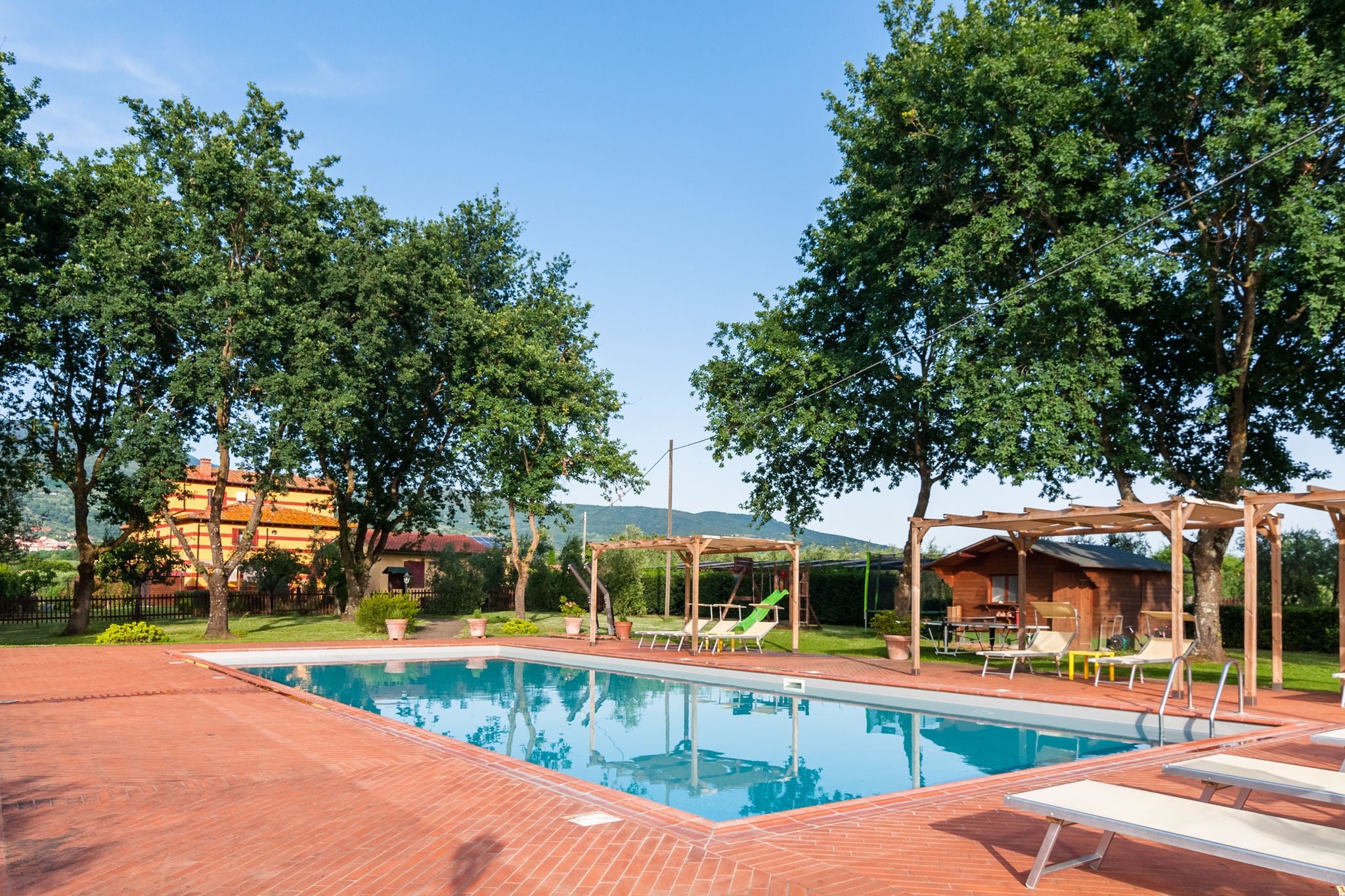 Demeure animée avec piscine partagée à Pian di Sco