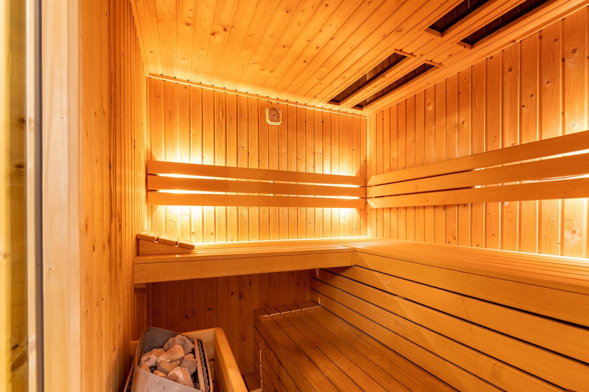 Appartement de luxe à Schin op Geul avec jacuzzi et sauna