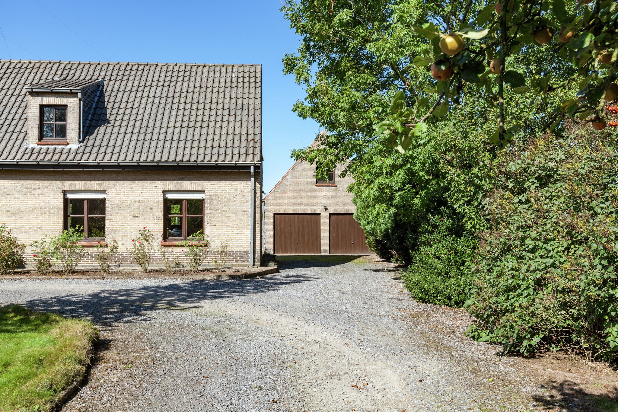 Villa with jacuzzi and large enclosed garden near the forrest around Bruges.