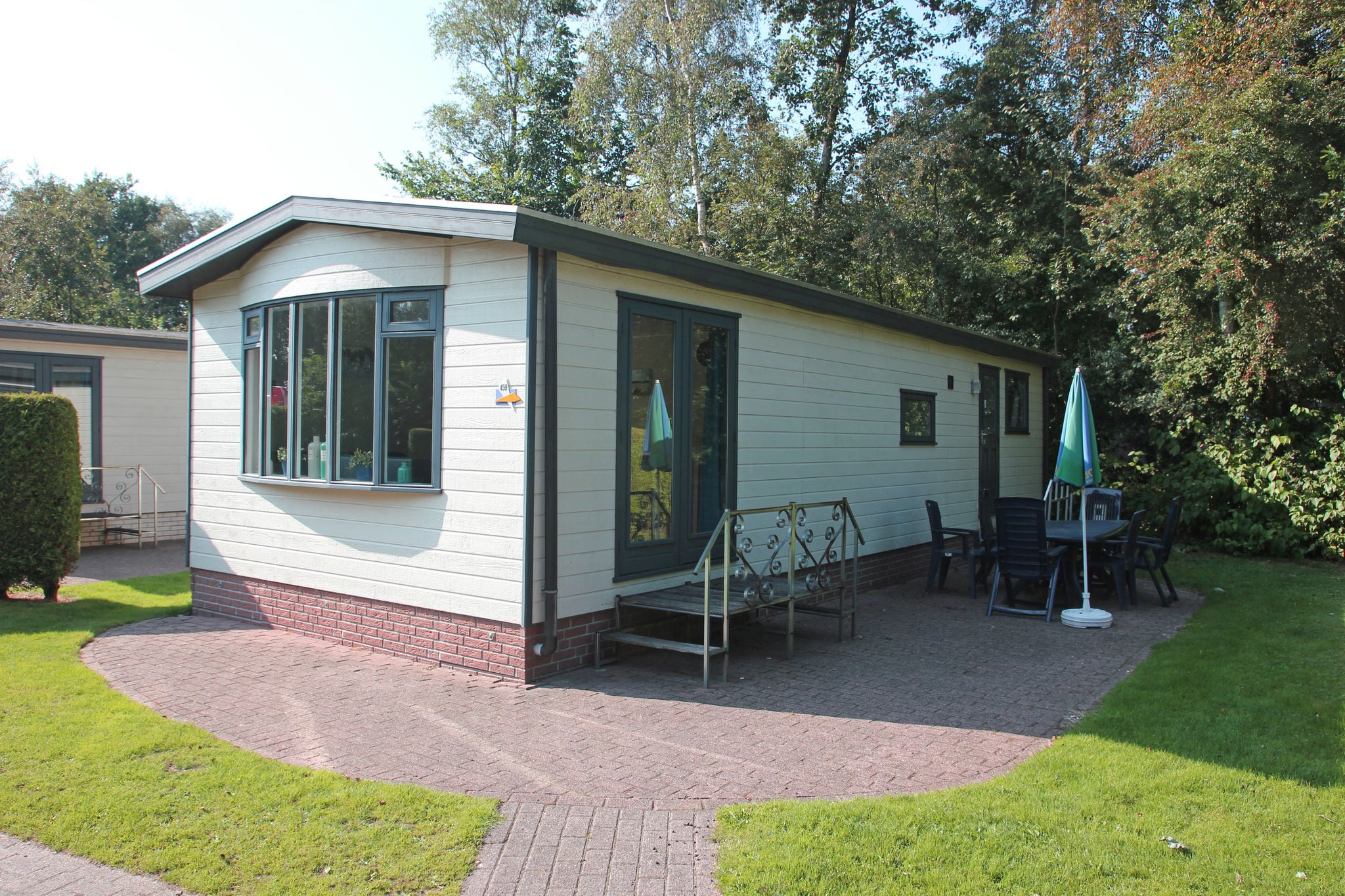 Chalet with dishwasher, 21 km. from Leeuwarden