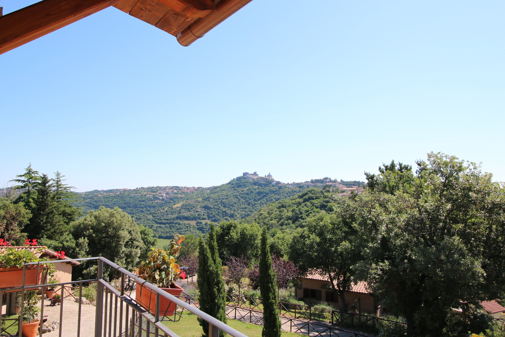 Geräumiges Landhaus in Montefiascone mit Pool