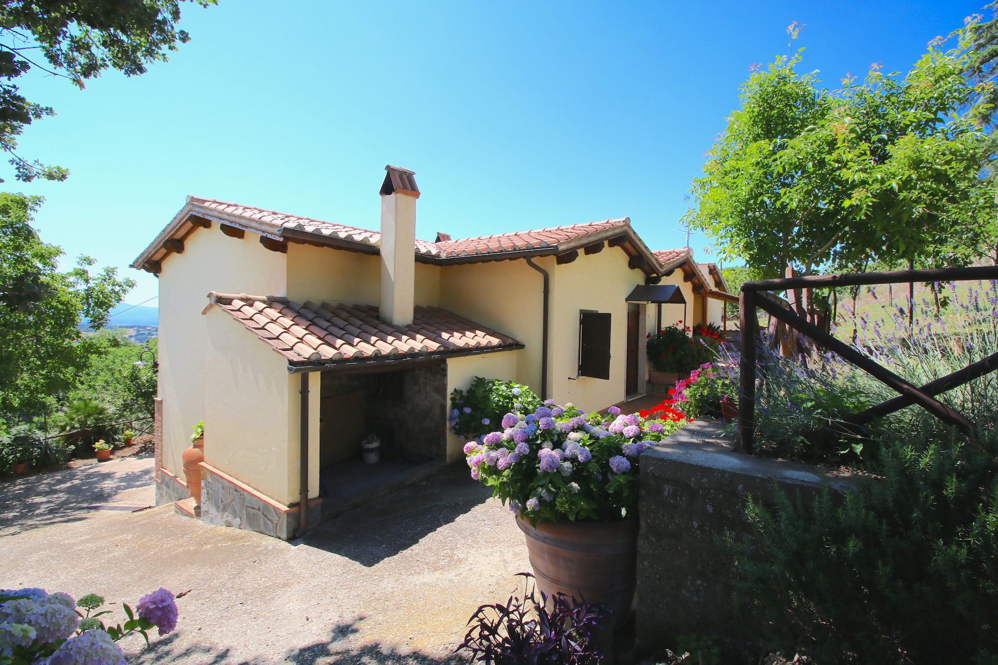Farmhouse in Lazio with Lake Bolsena Views