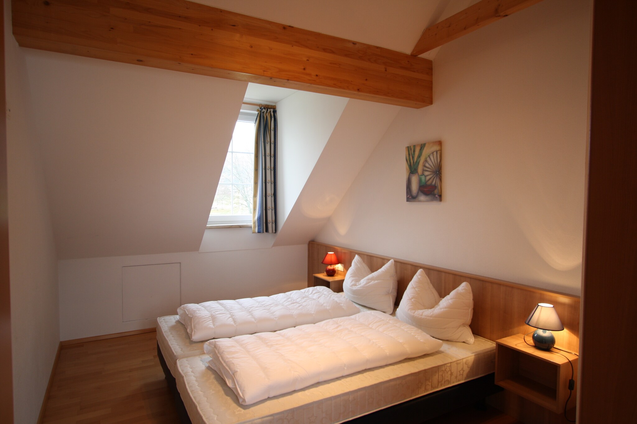 On the 2nd floor: (hallway, open kitchen(electric kettle, toaster, cooker(ceramic), coffee machine(filter), oven, dishwasher, fridge-freezer), Living/diningroom(double sofa bed, TV(flatscreen, satellite, international television channels), seating area), bedroom(bunk bed), bedroom(2x single bed), bedroom(2x single bed), bathroom(bath tub, shower, 2x washbasin), toilet)\n\nBasement: (ski storage)\n\ndishwasher, bathtub or shower, ski boot heaters, balcony, heating(central), terrace, garden furniture, parking, parasol