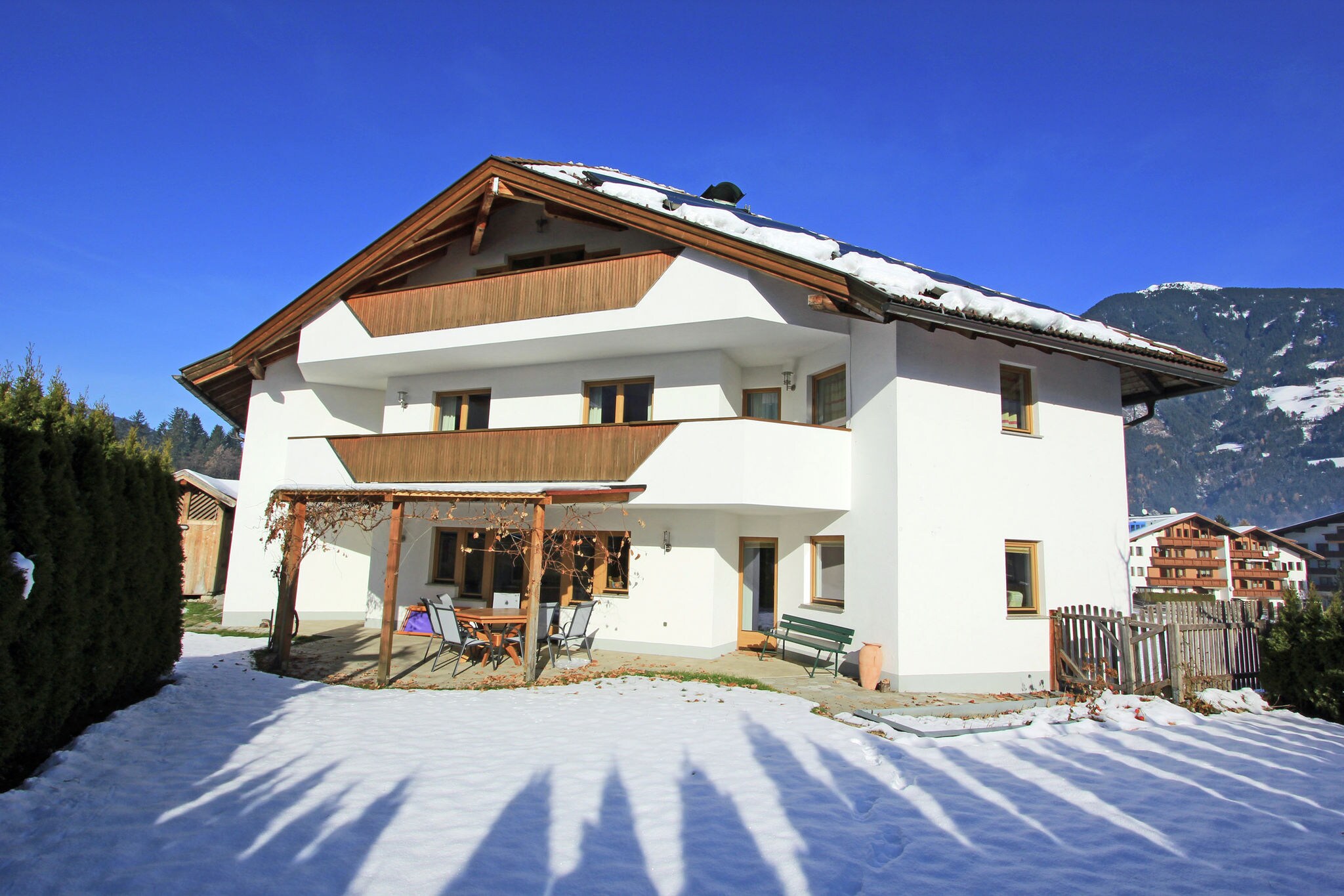 Ruim appartement in Kaltenbach met een skiberging