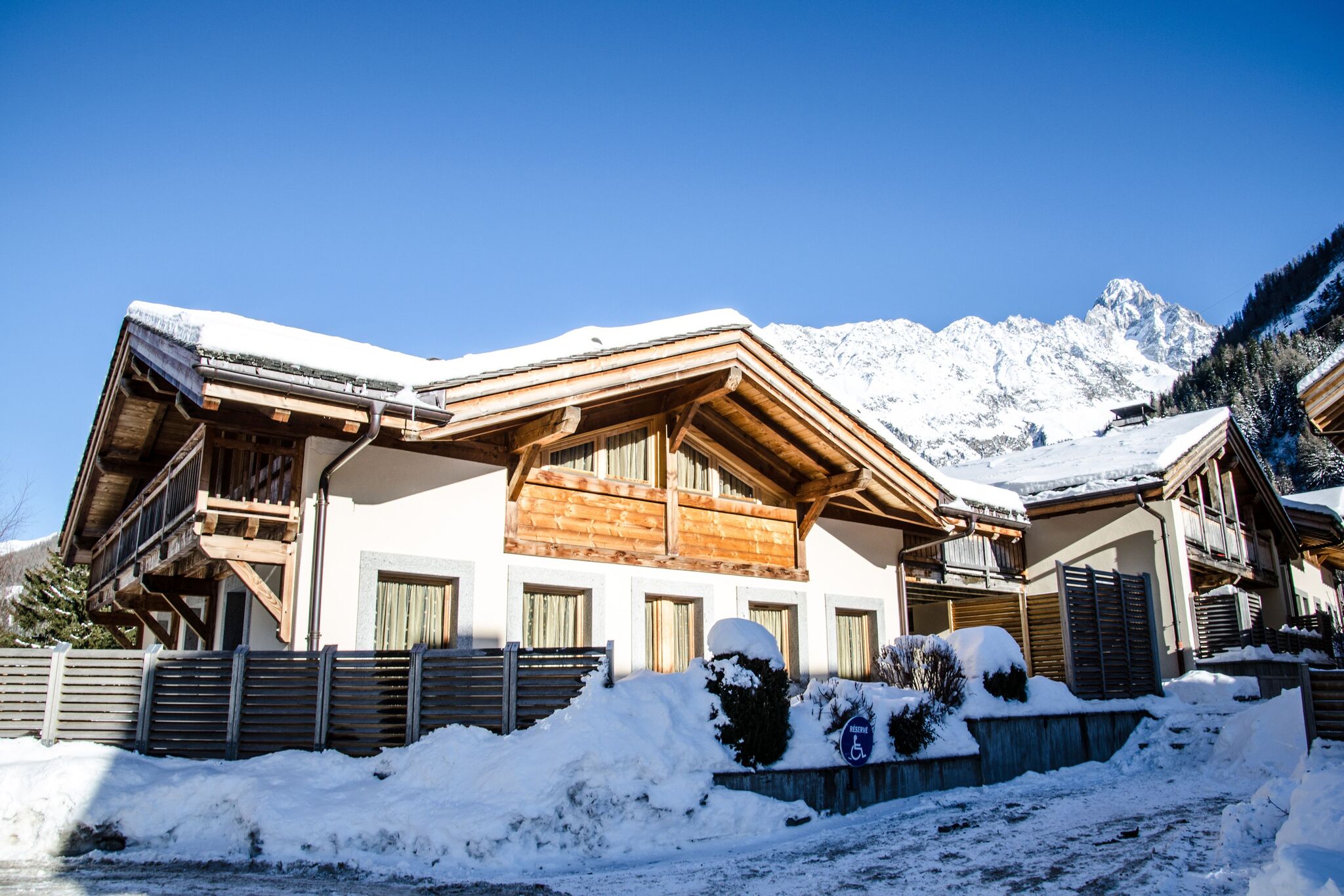 Chalet with high-end services just 150 m from the ski slopes