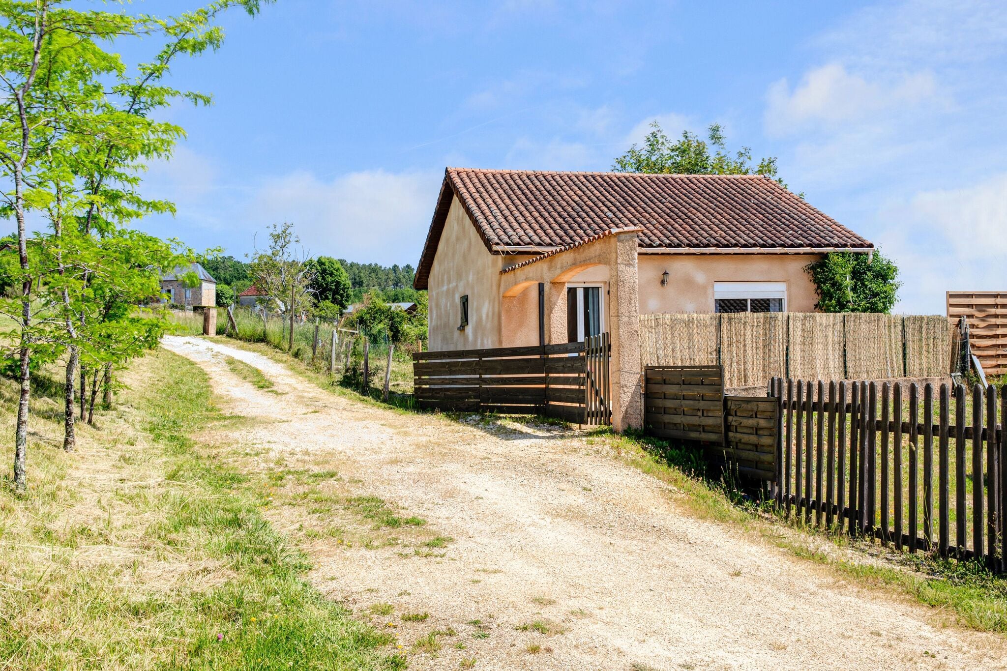 Karakteristieke cottage in Tourtoirac met een tuin