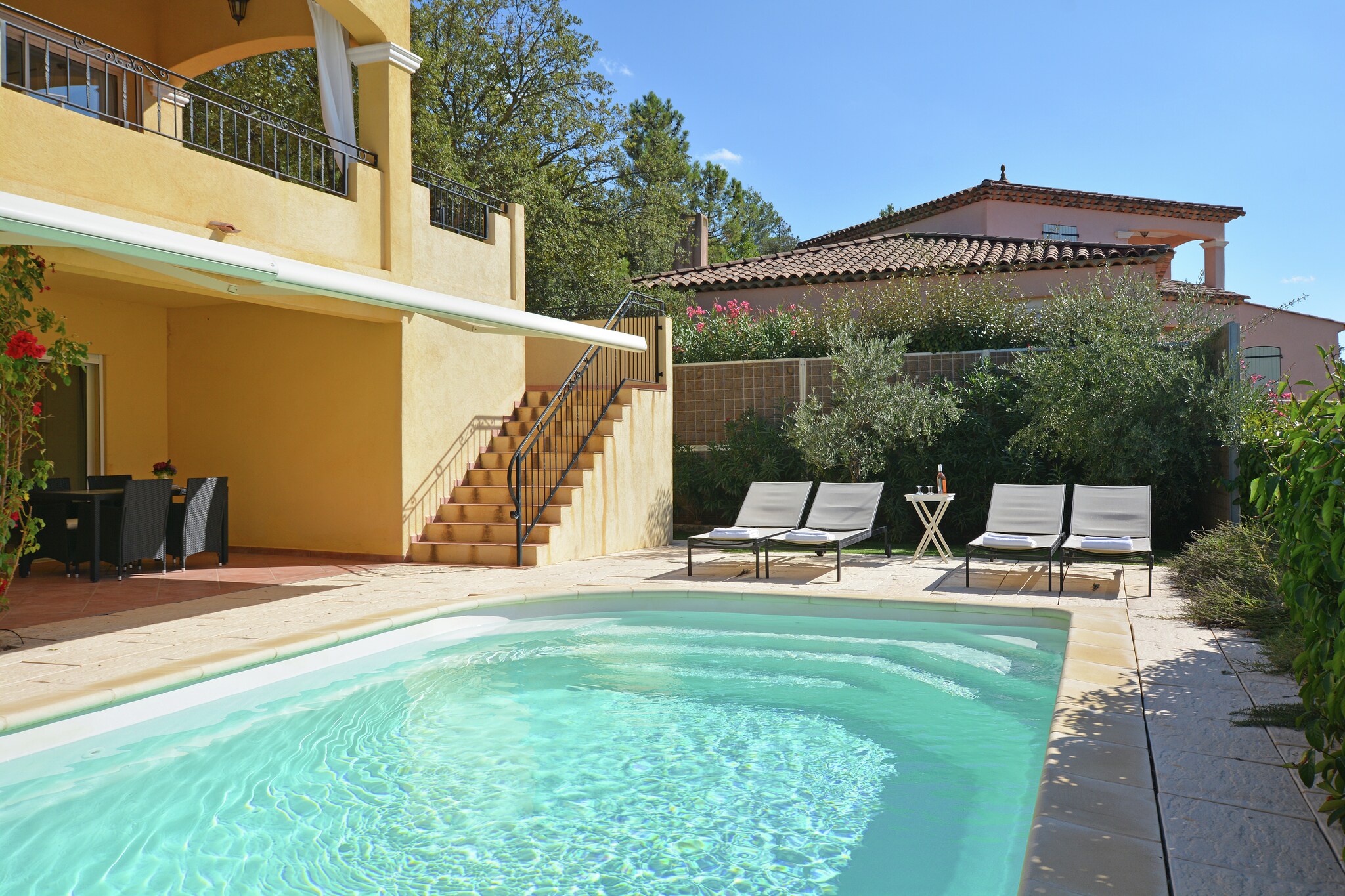 Spacious villa in Vidauban with seasonal private pool