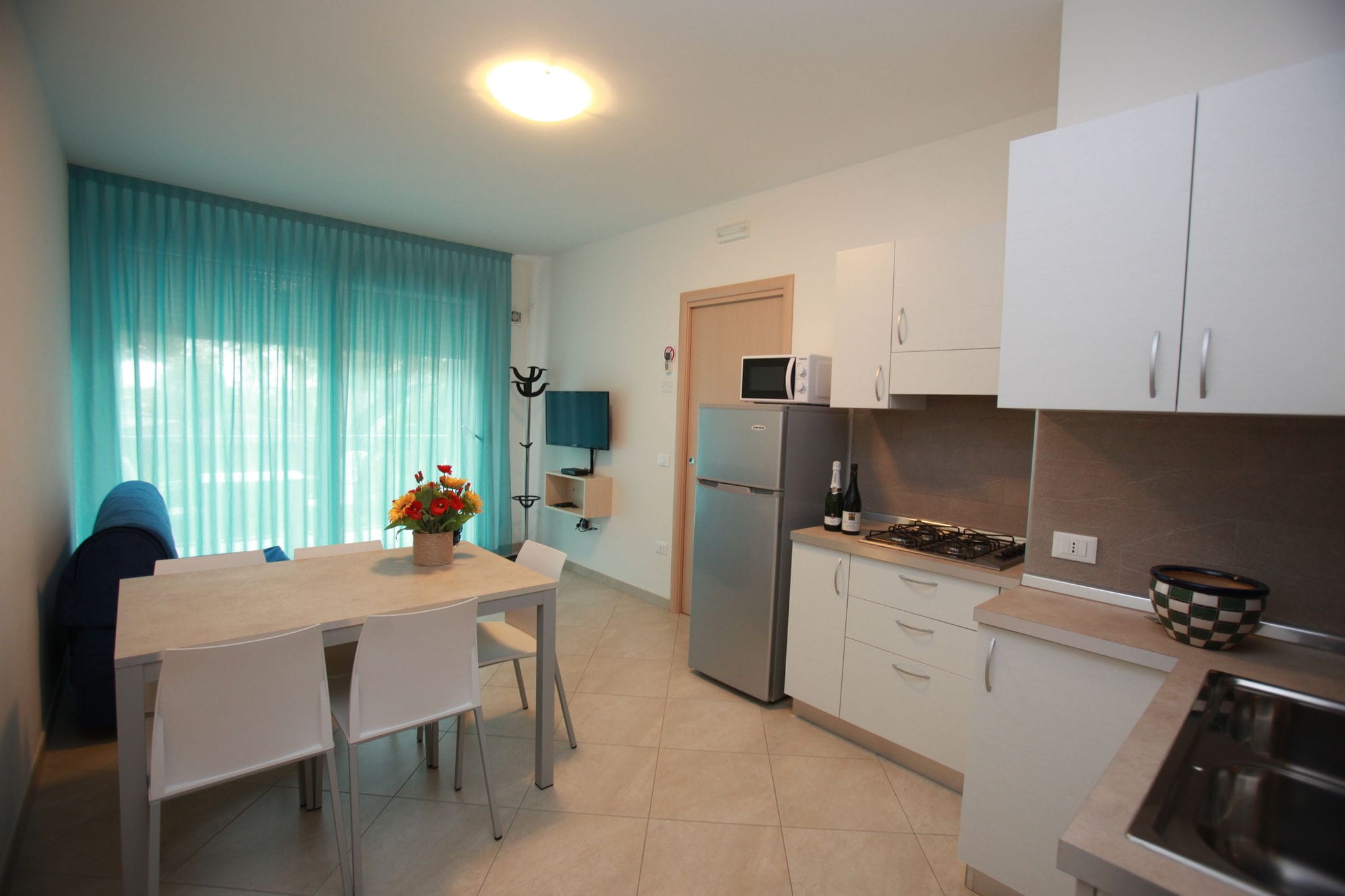 Nieuwe, moderne appartementen vlak aan zee, van alle gemakken voorzien, in Rosolina Mare