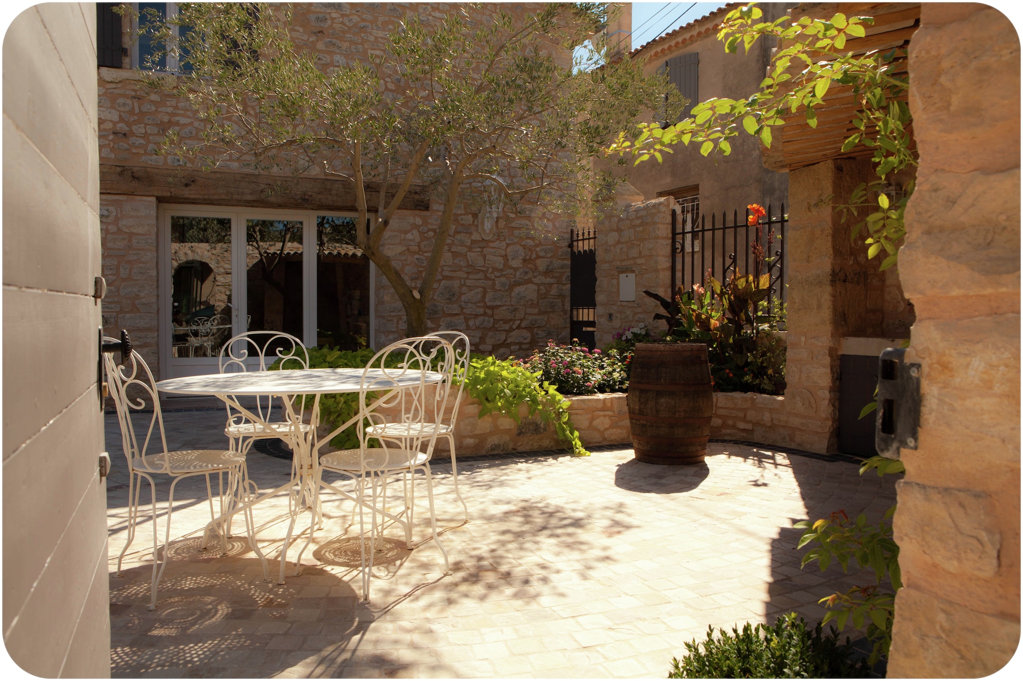 Villa Aix-Image-tags.